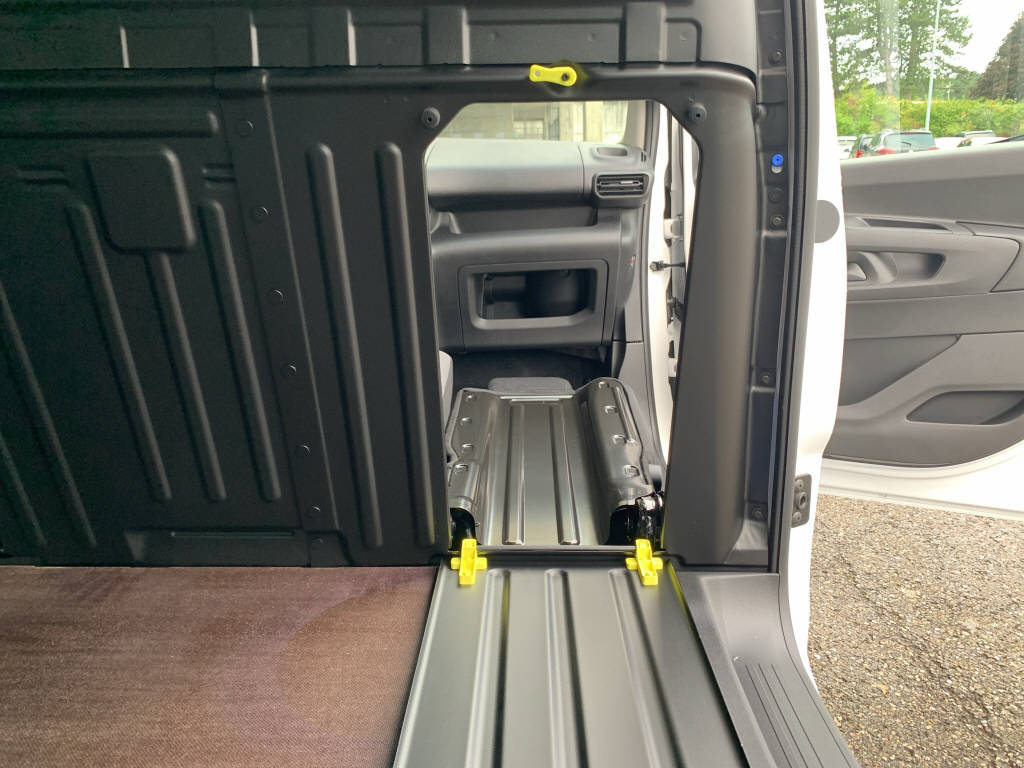 CITROEN Berlingo VAN M 800 Electrique 136ch Automatique-image-11