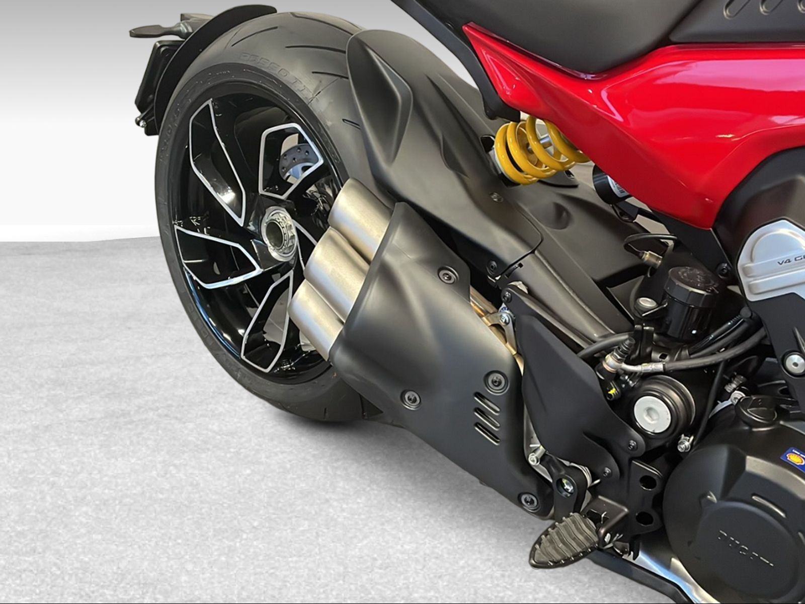 DUCATI 1160 Diavel V4 ABS-image-7