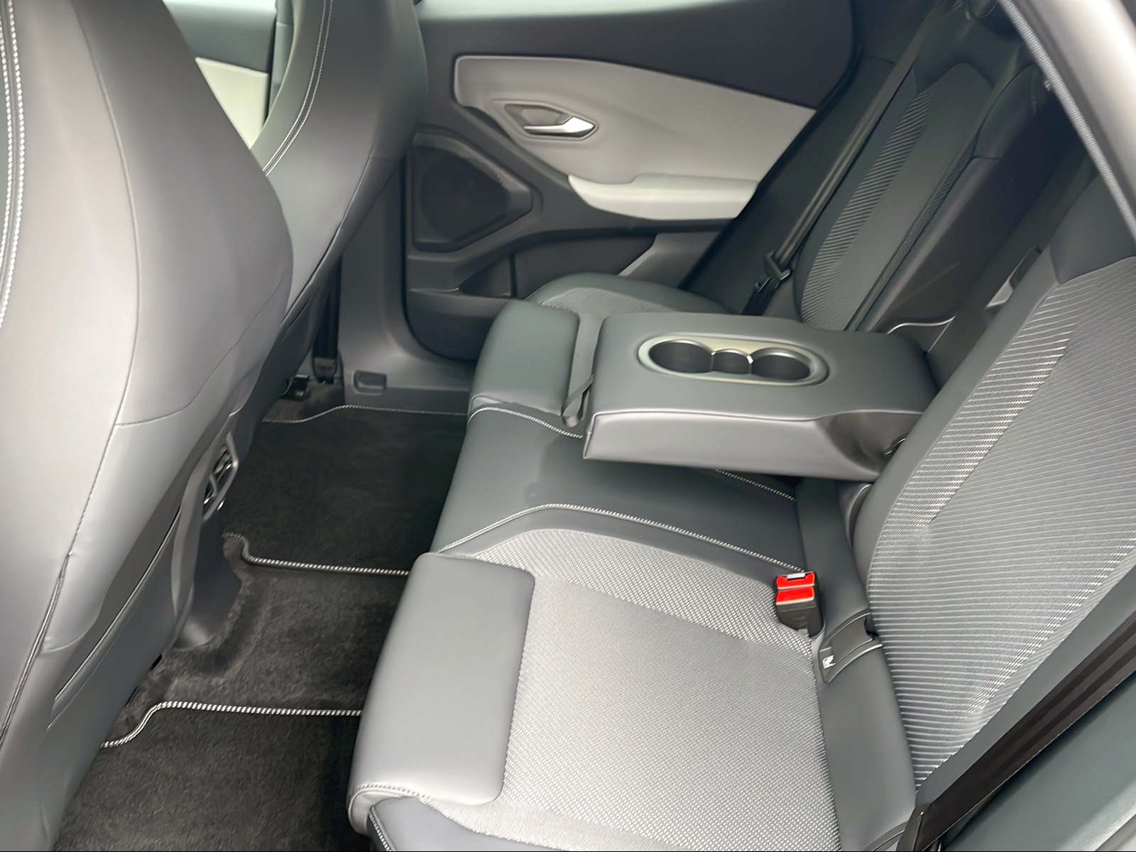 FORD Explorer Extended Range-image-11