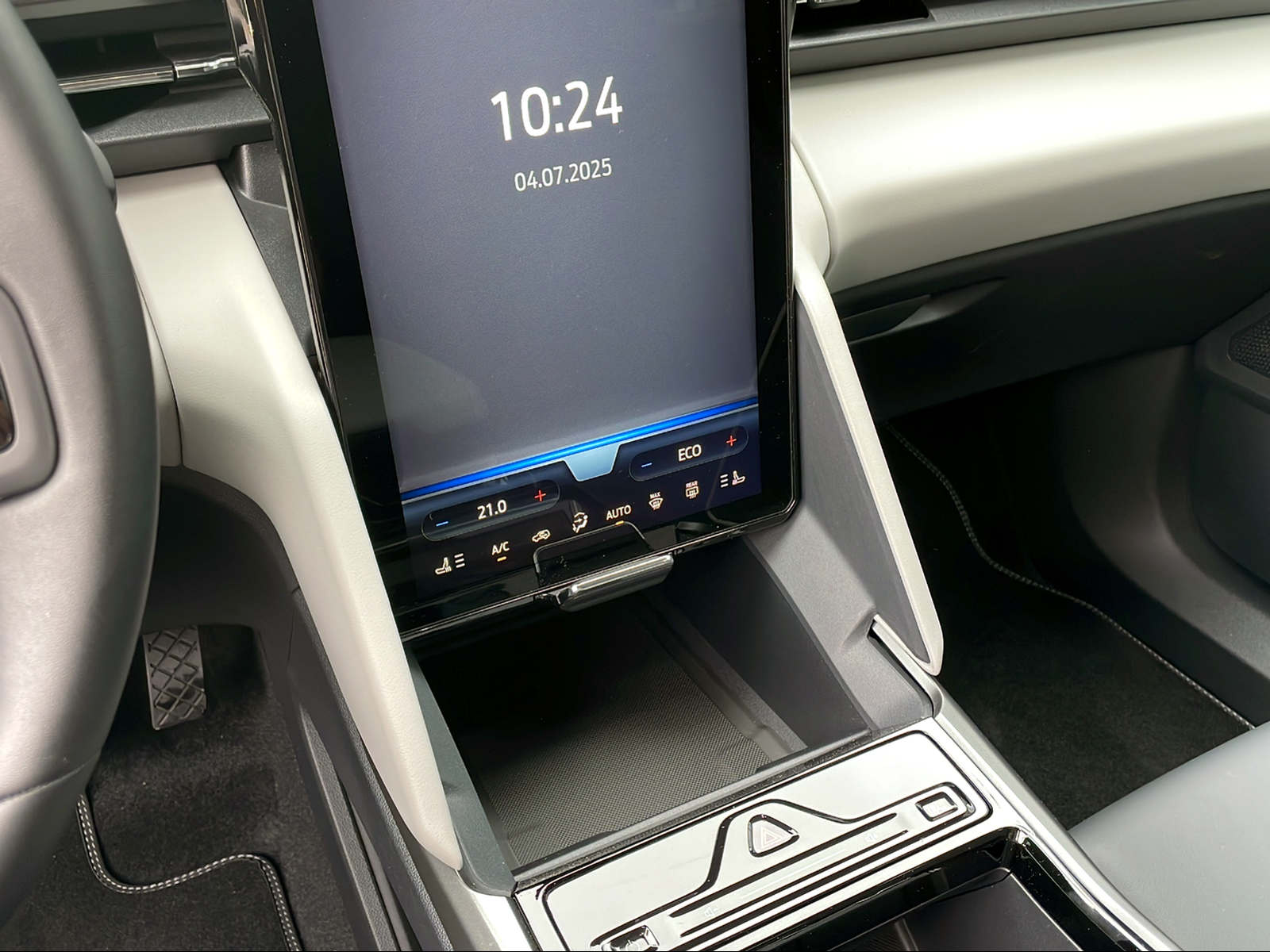 FORD Explorer Extended Range-image-9