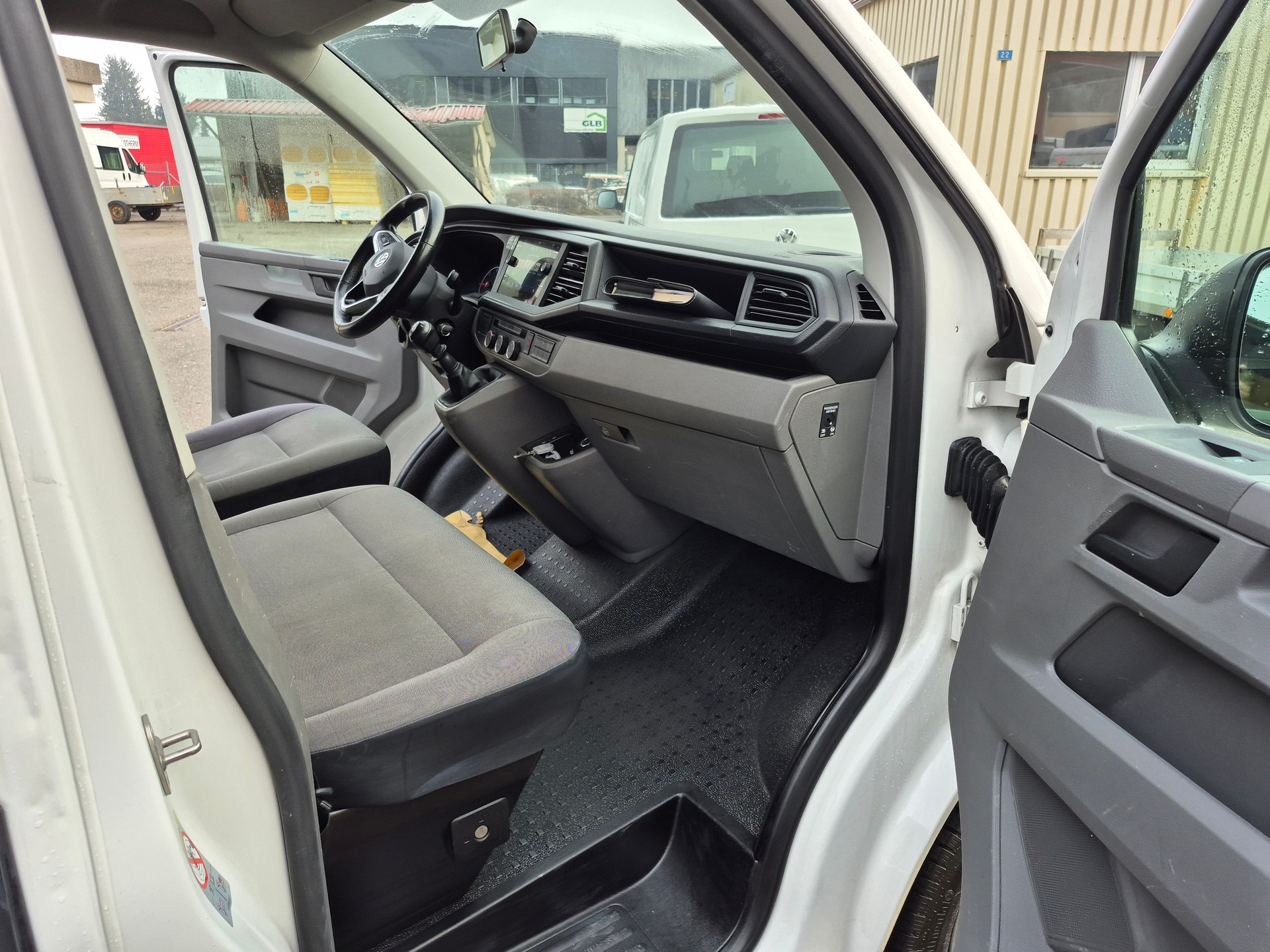 VW T6.1 2.0 TDI 4Motion-image-13