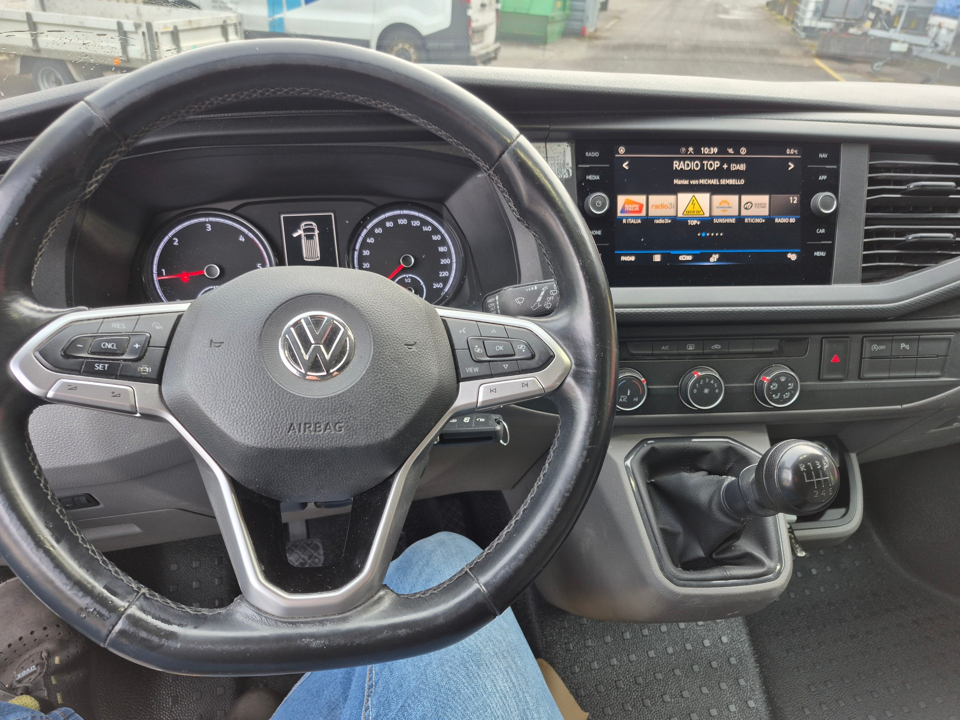 VW T6.1 2.0 TDI 4Motion-image-14