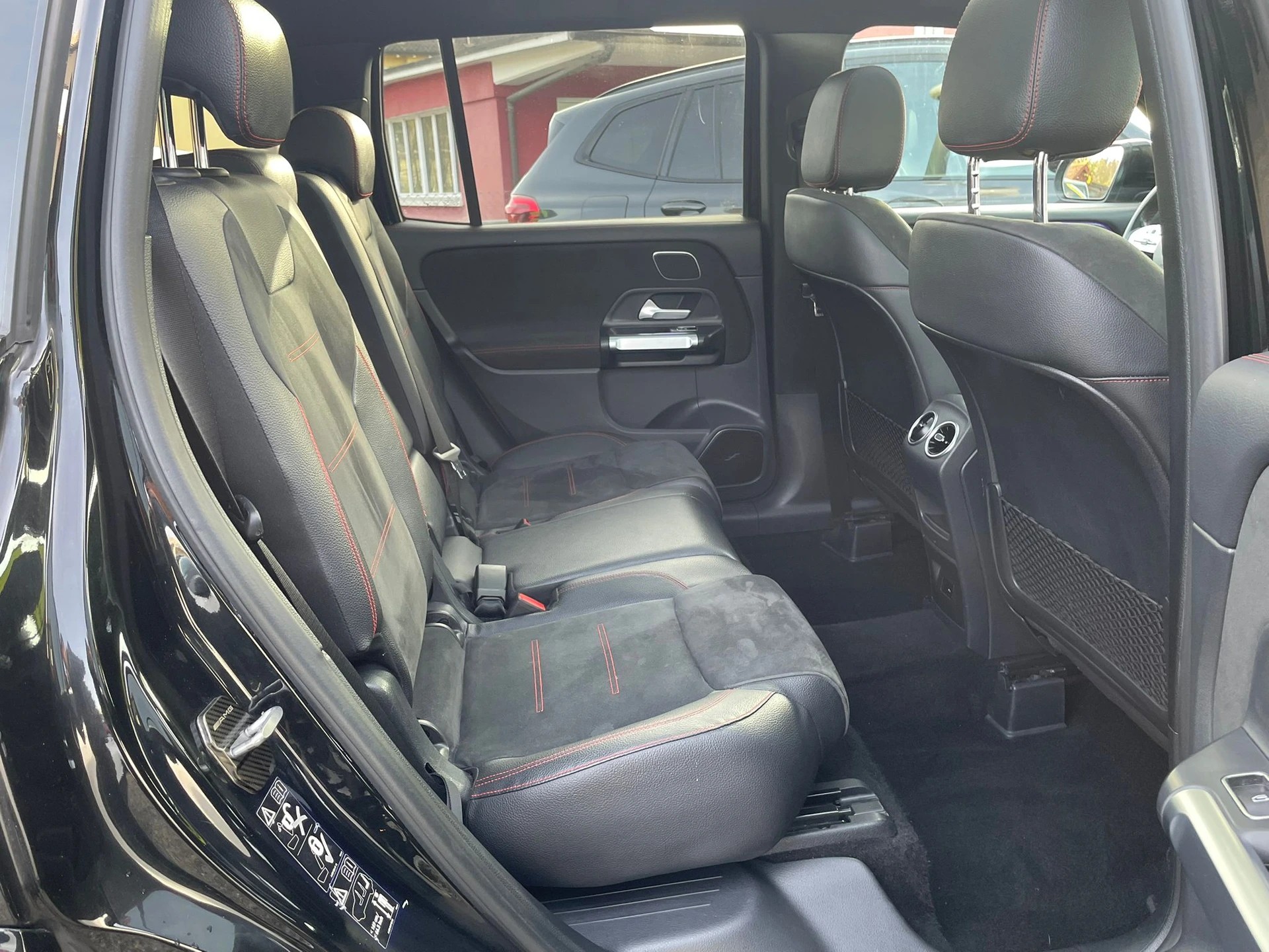 MERCEDES-BENZ GLB 35 AMG 4matic-image-12