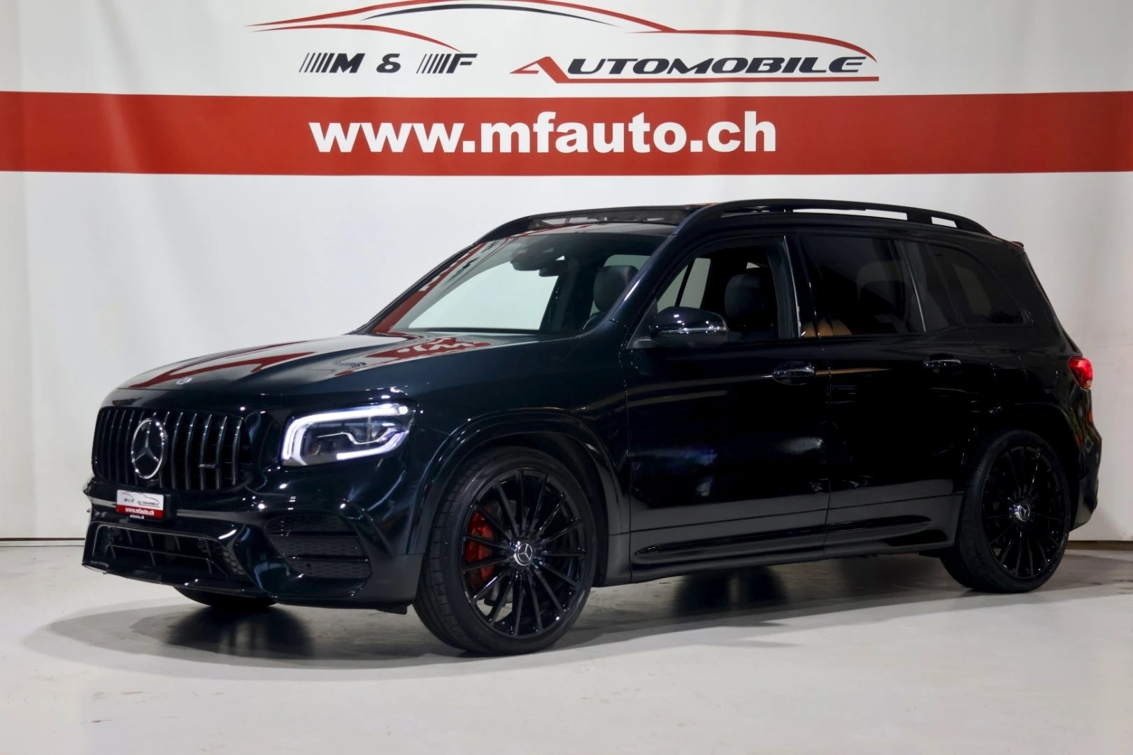 MERCEDES-BENZ GLB 35 AMG 4matic-showroom-element-1