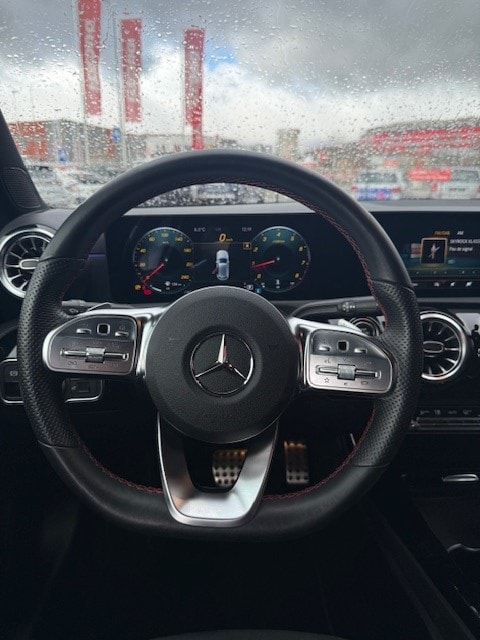 MERCEDES-BENZ A 200 AMG Line 7G-DCT-image-10