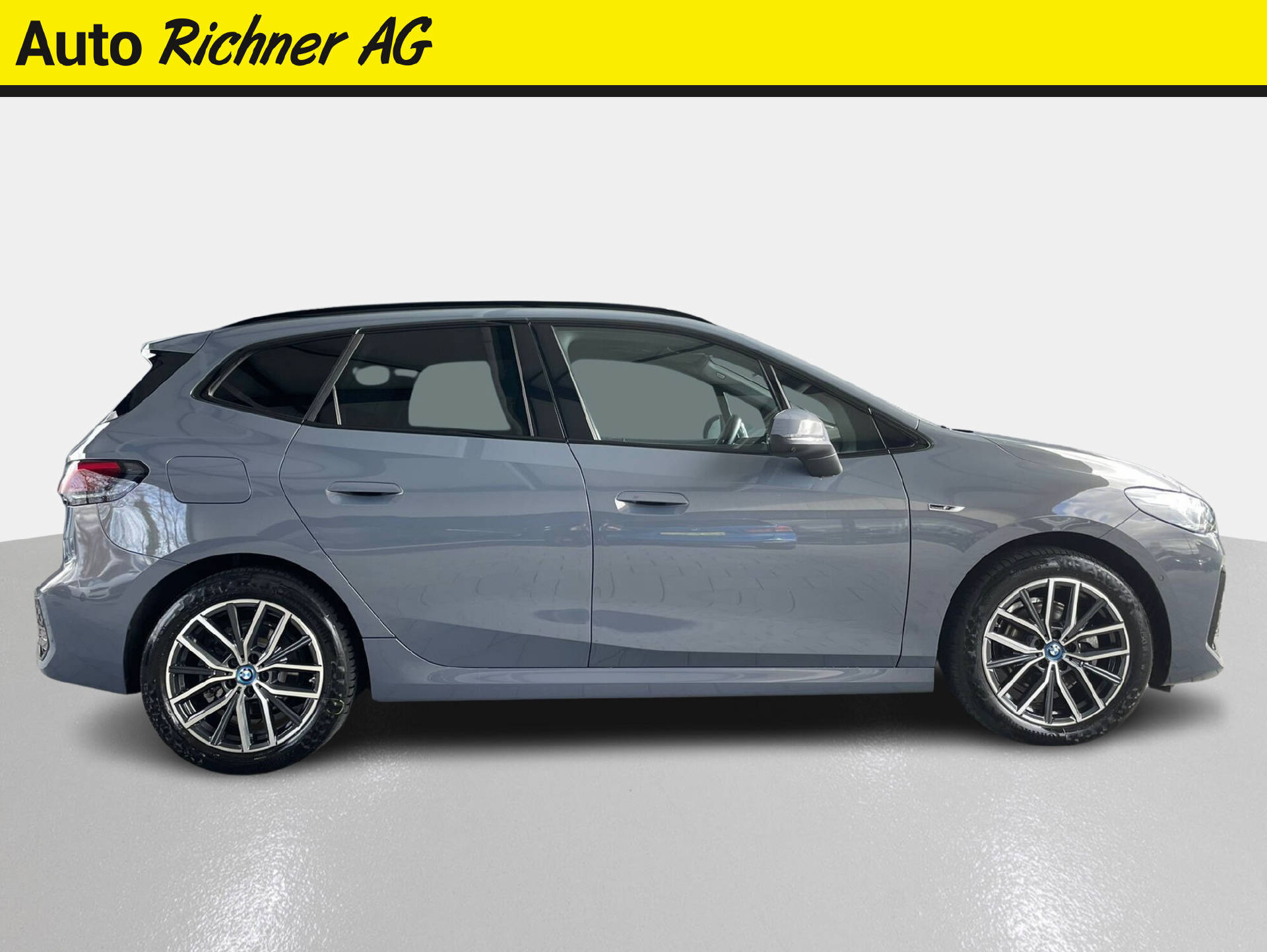 BMW 225e xDrive paddles Active Tourer-showroom-element-2