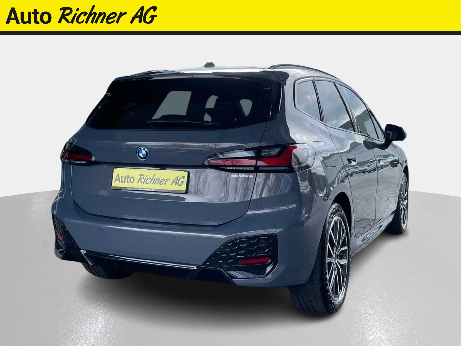 BMW 225e xDrive paddles Active Tourer-showroom-element-3