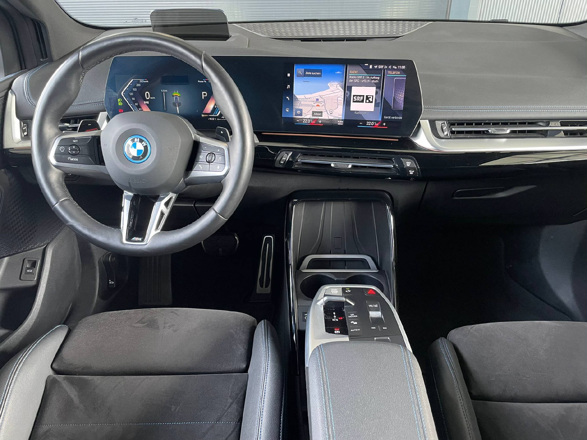 BMW 225e xDrive paddles Active Tourer-image-6