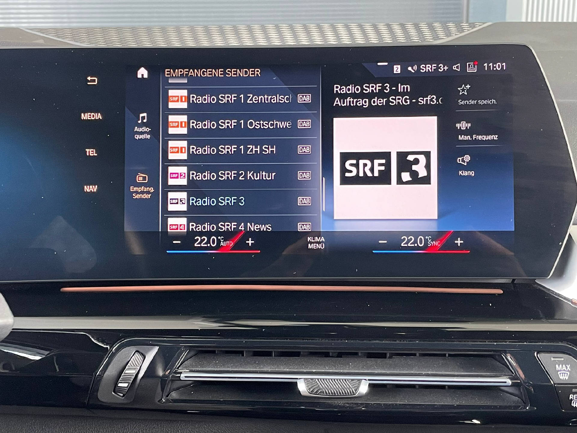 BMW 225e xDrive paddles Active Tourer-image-16