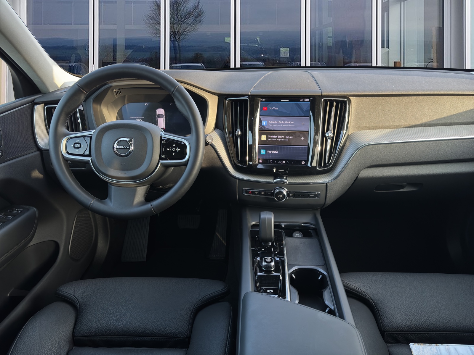 VOLVO XC60 2.0 B5 MH Plus Dark AWD-image-10