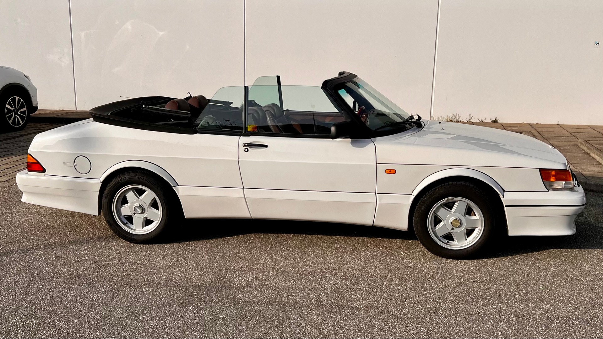 SAAB 900 2.0 turbo 16-image-5