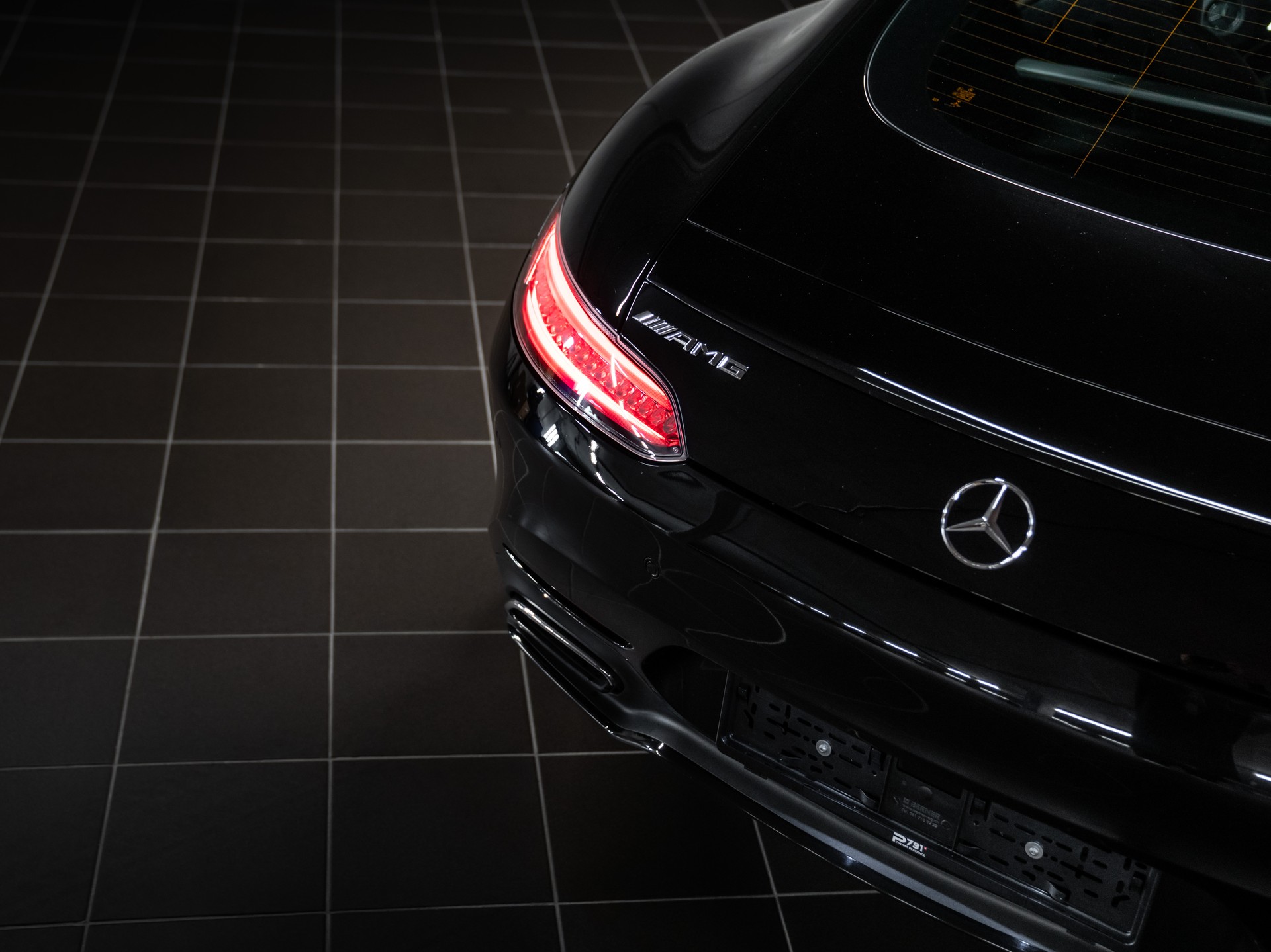 MERCEDES-BENZ AMG GT S Speedshift DCT-image-12