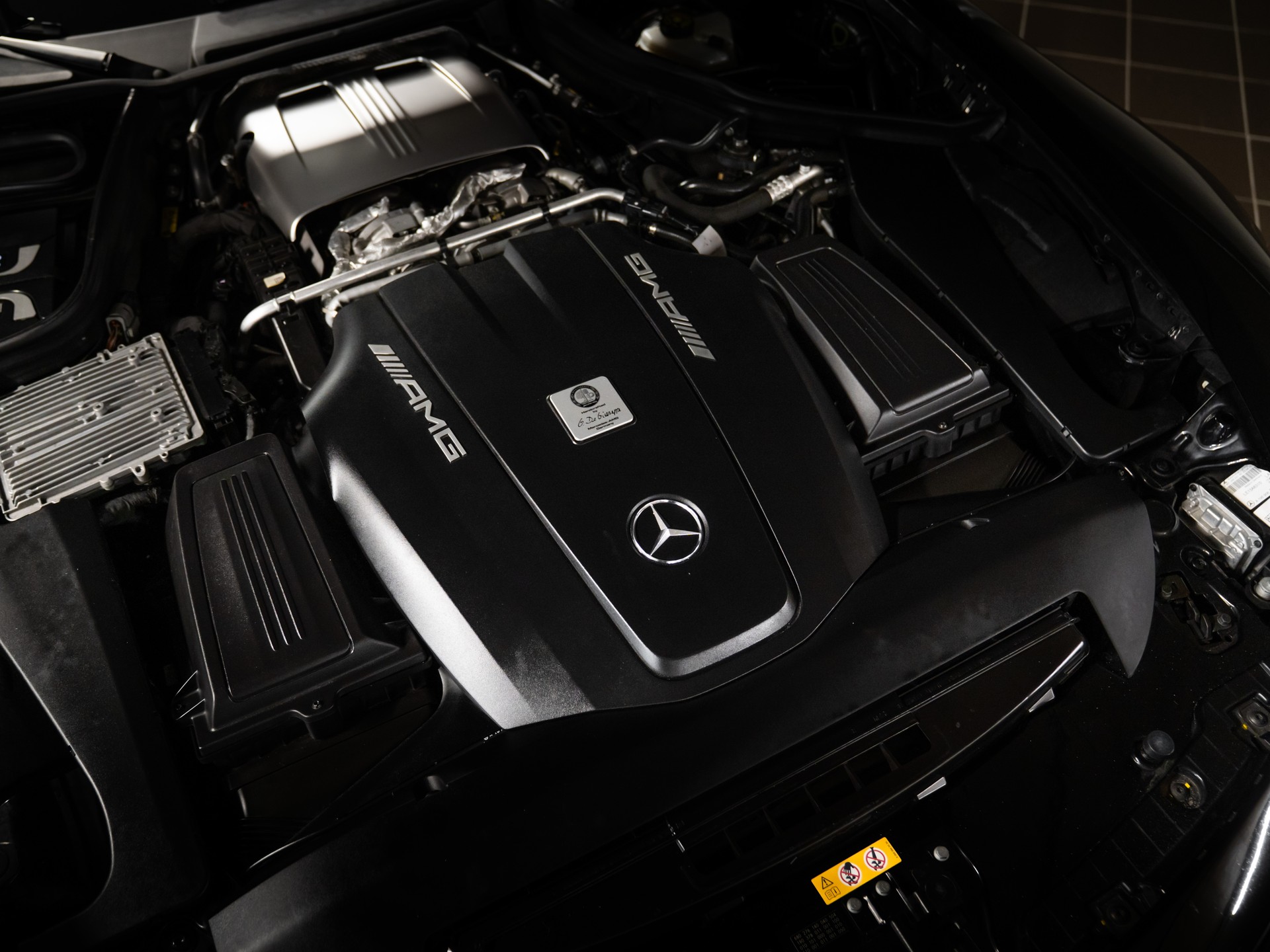 MERCEDES-BENZ AMG GT S Speedshift DCT-image-14