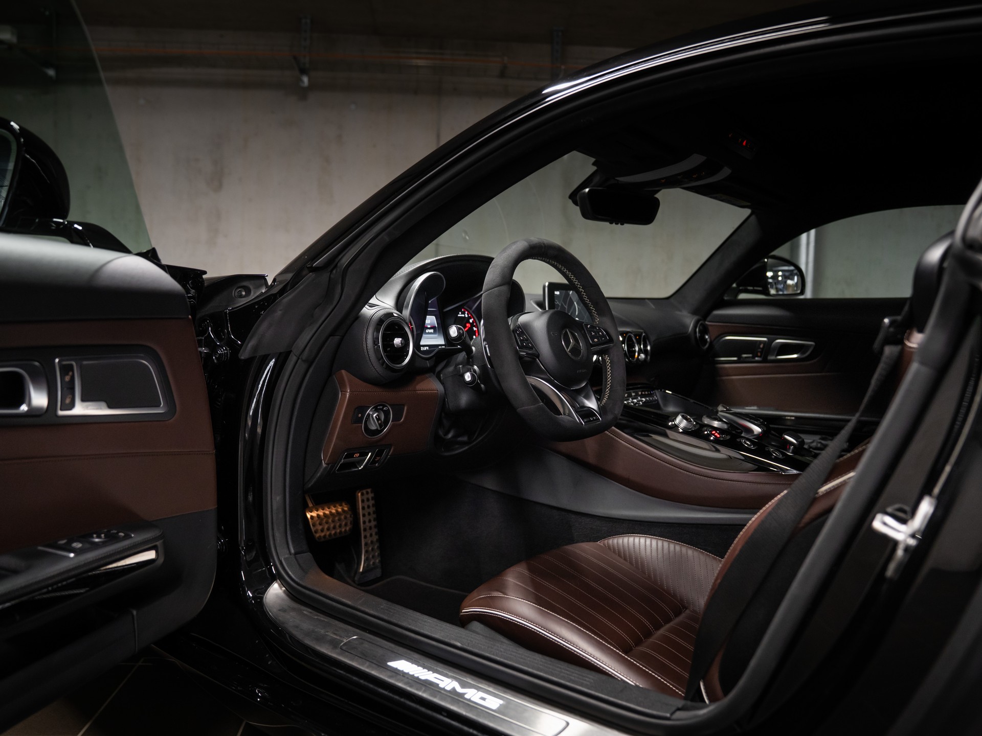MERCEDES-BENZ AMG GT S Speedshift DCT-image-6