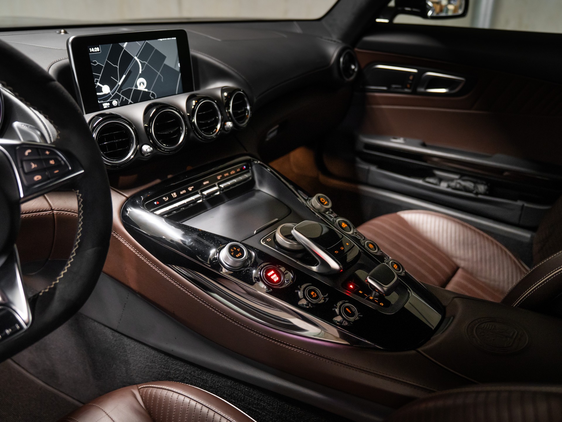 MERCEDES-BENZ AMG GT S Speedshift DCT-image-8