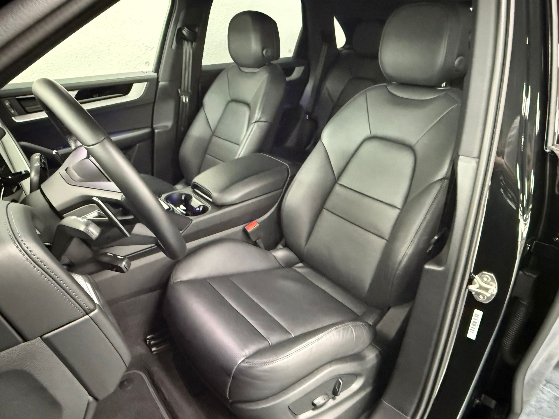 PORSCHE Cayenne Tiptronic-image-13