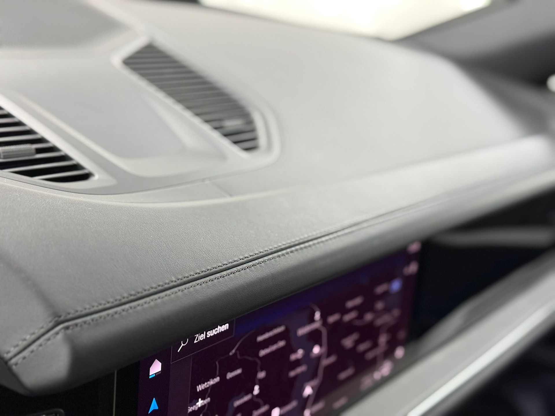 PORSCHE Cayenne Tiptronic-image-24