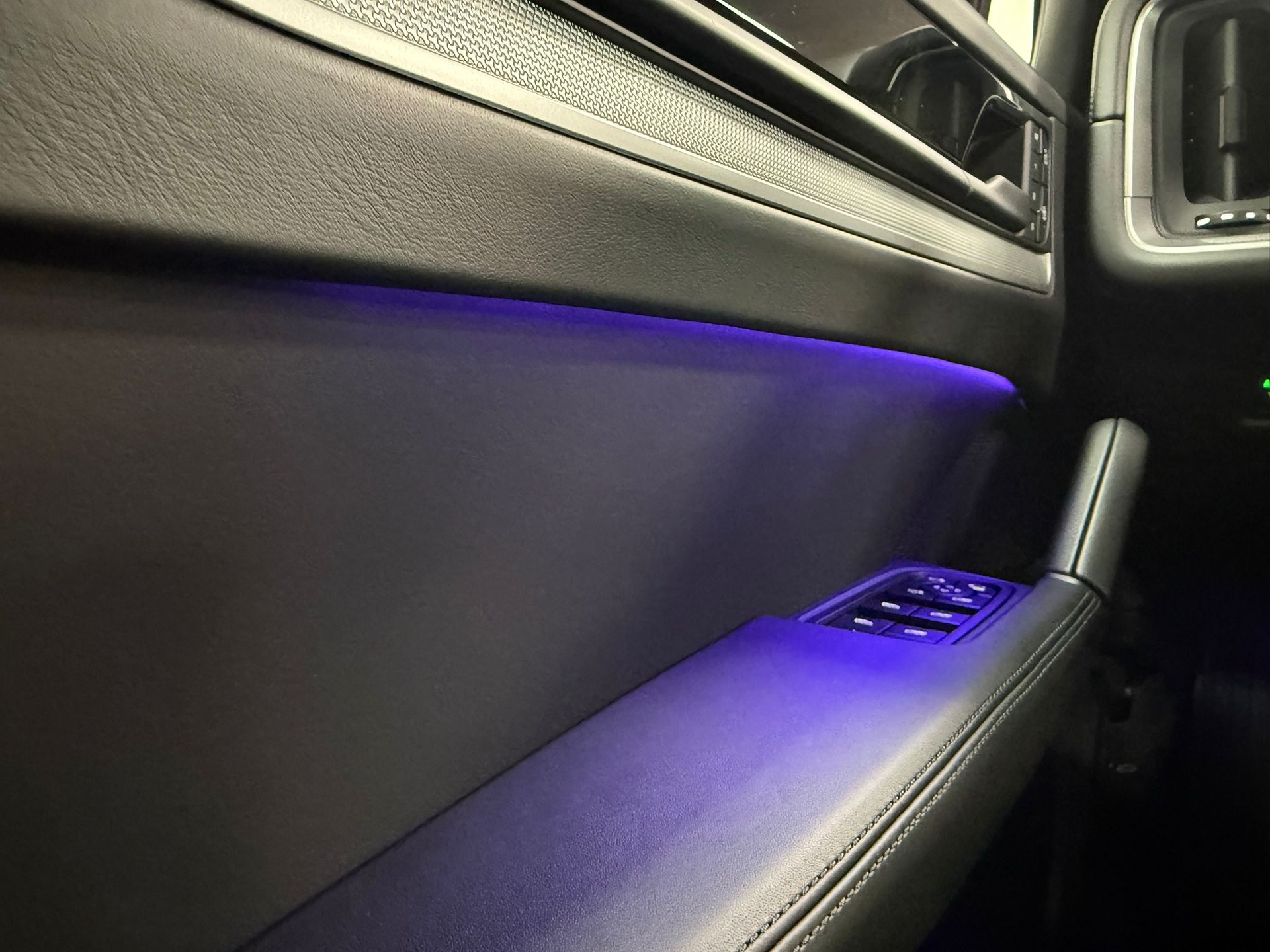 PORSCHE Cayenne Tiptronic-image-25