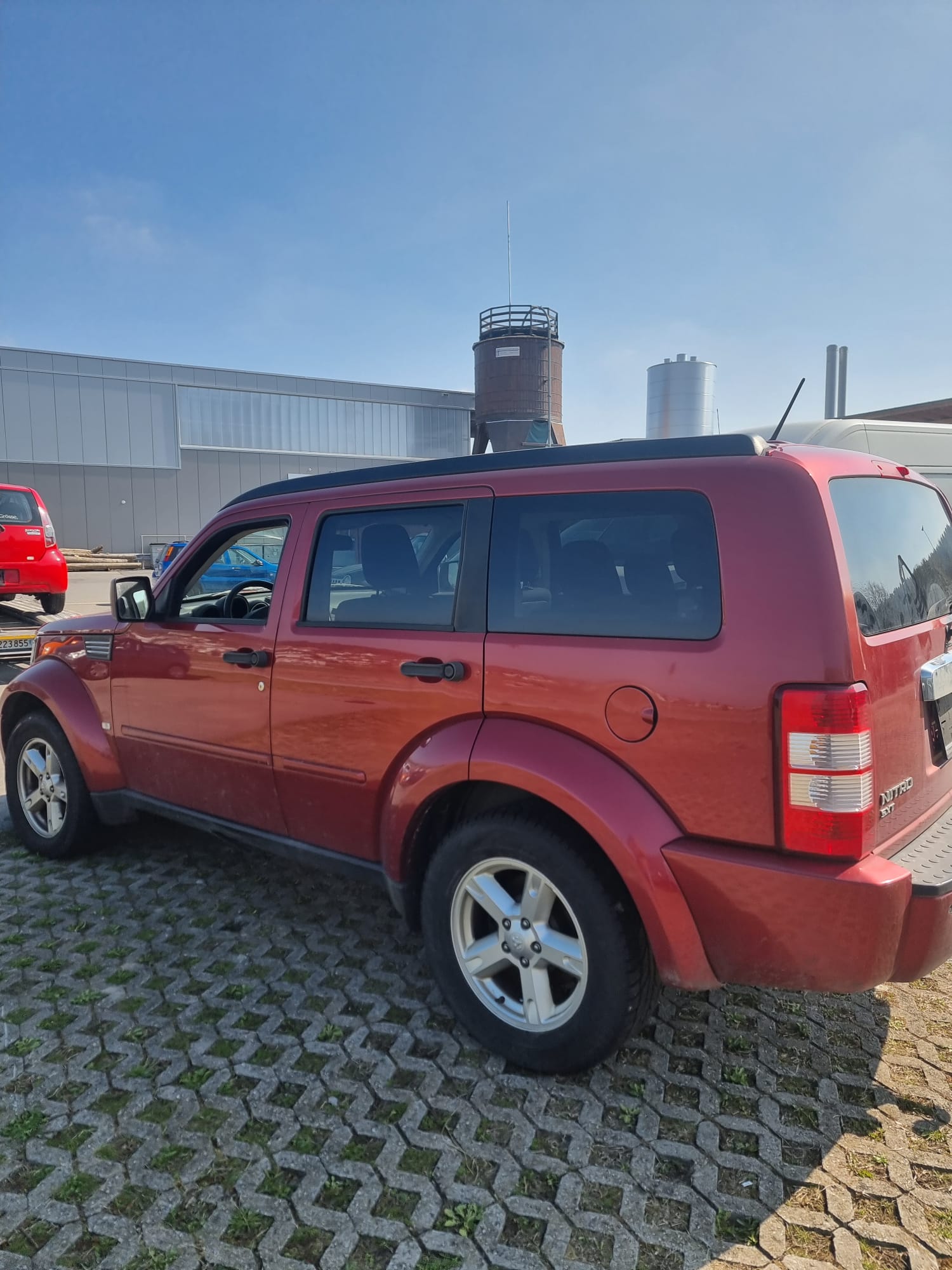 DODGE Nitro 2.8 CRD R/T Automatic-image-5