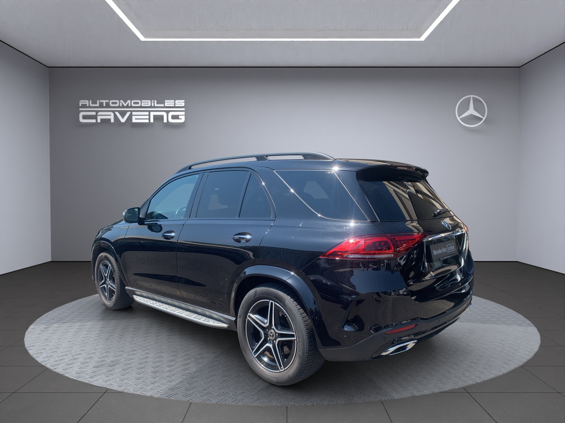 MERCEDES-BENZ GLE 300 d 4Matic AMG Line 9G-Tronic-showroom-element-2