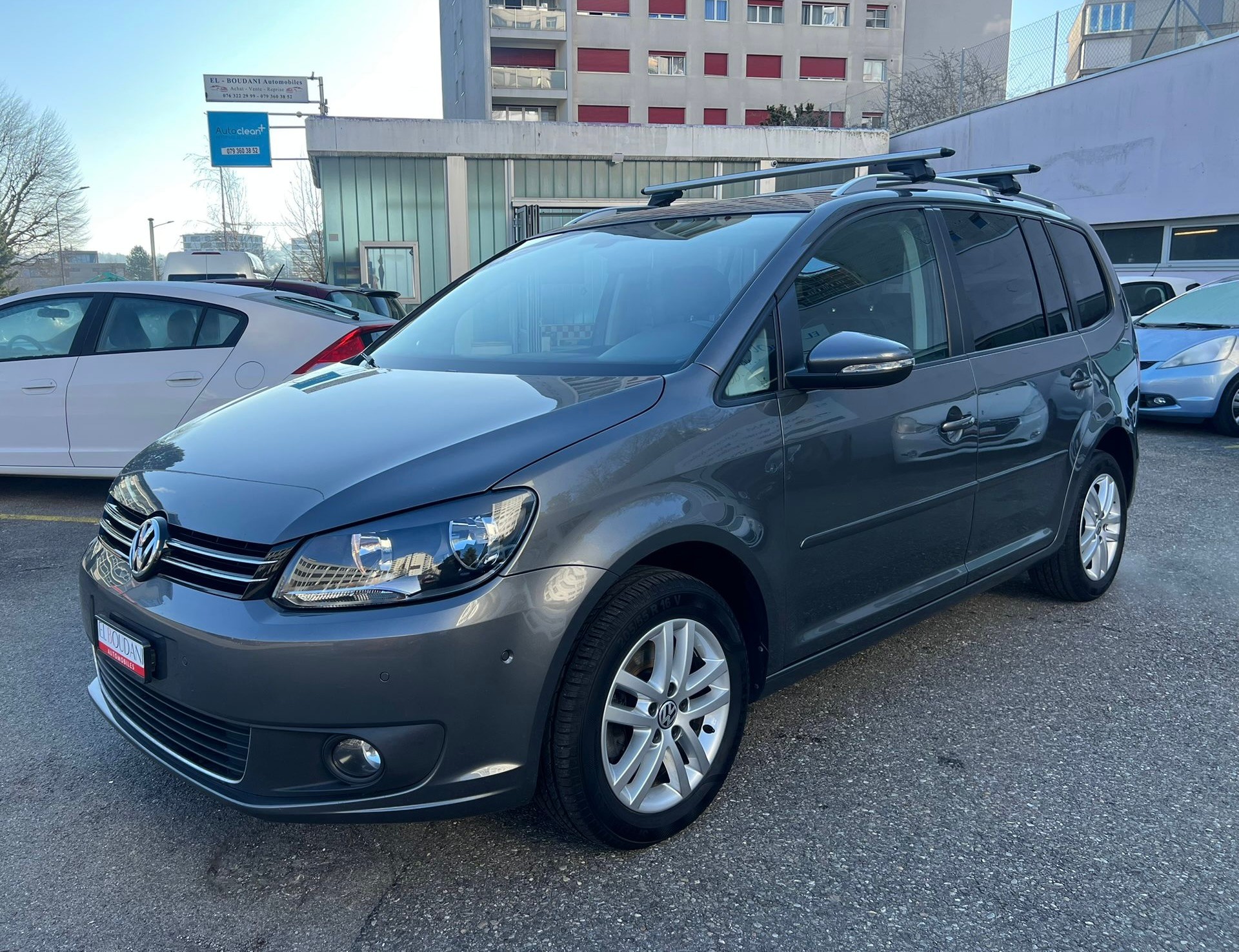 VW 2.0 TDI Blue MT Highline DSG-image-2