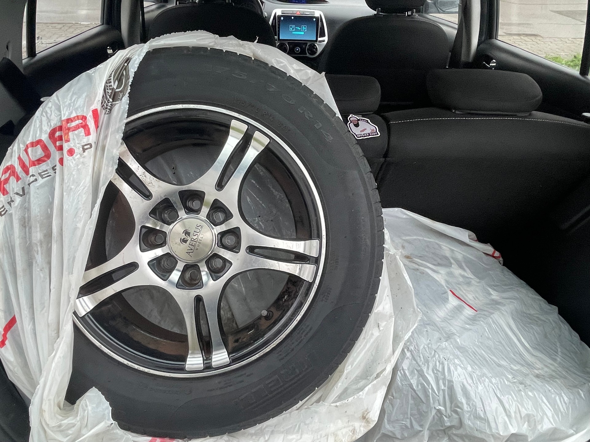 HYUNDAI i20 1.2 Comfort-image-13