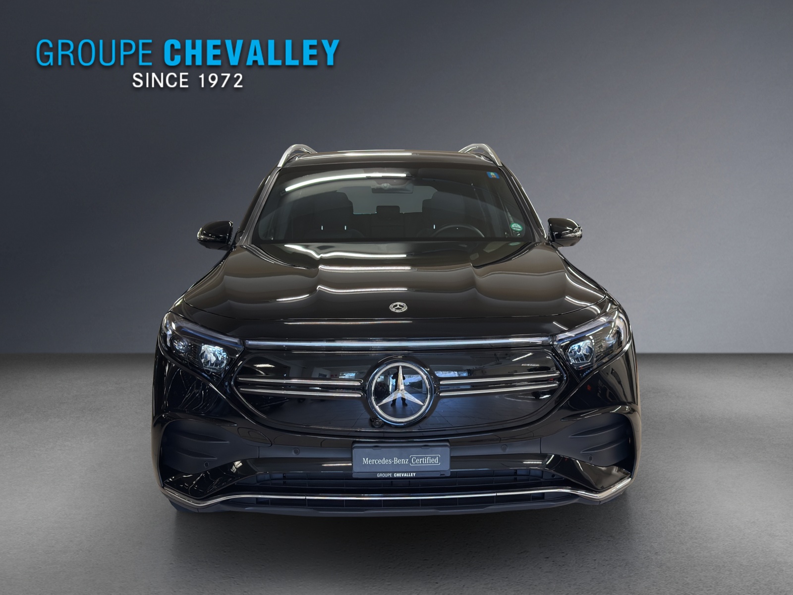 MERCEDES-BENZ EQB 300 4M-showroom-element-3