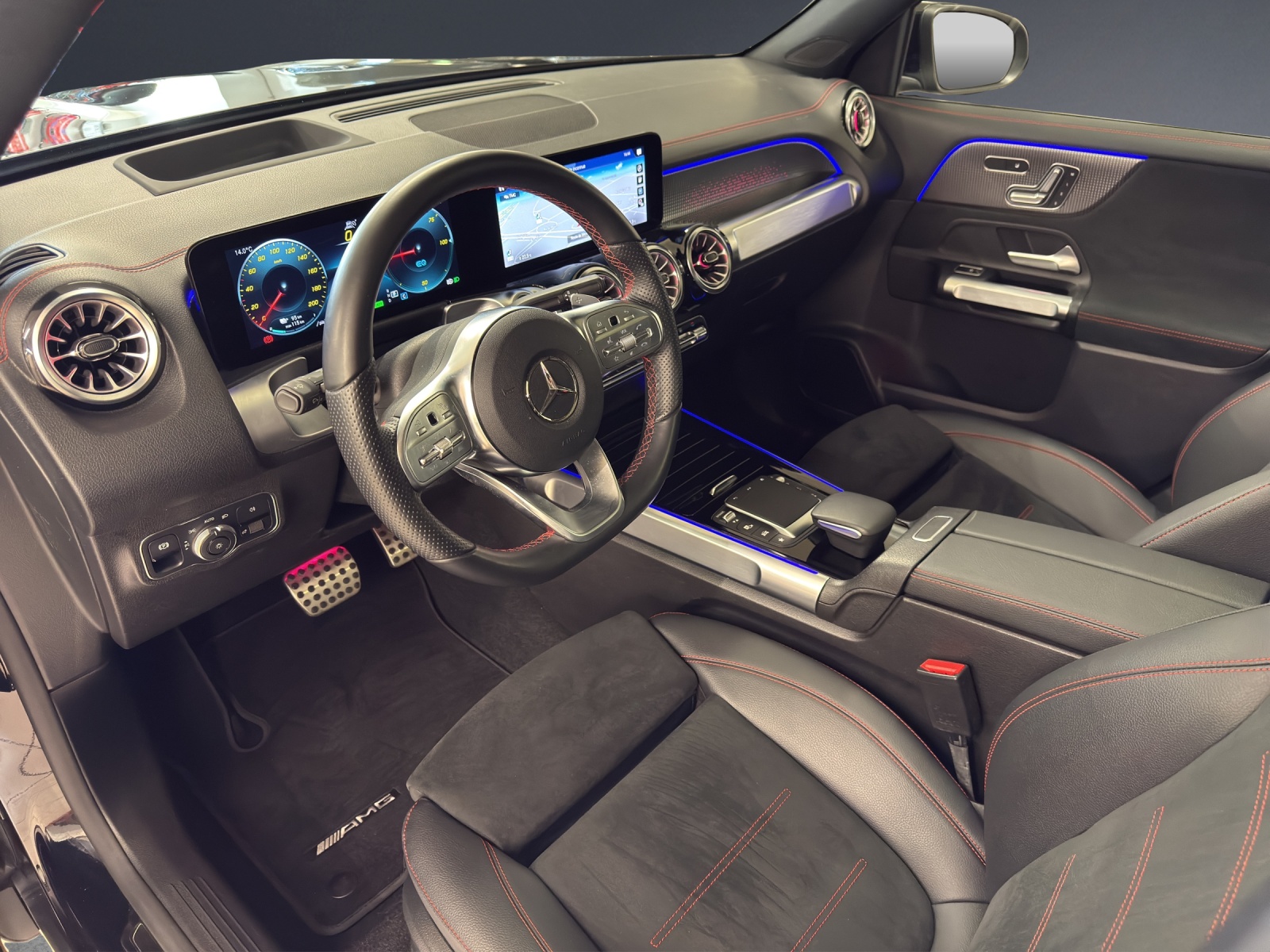 MERCEDES-BENZ EQB 300 4M-image-10
