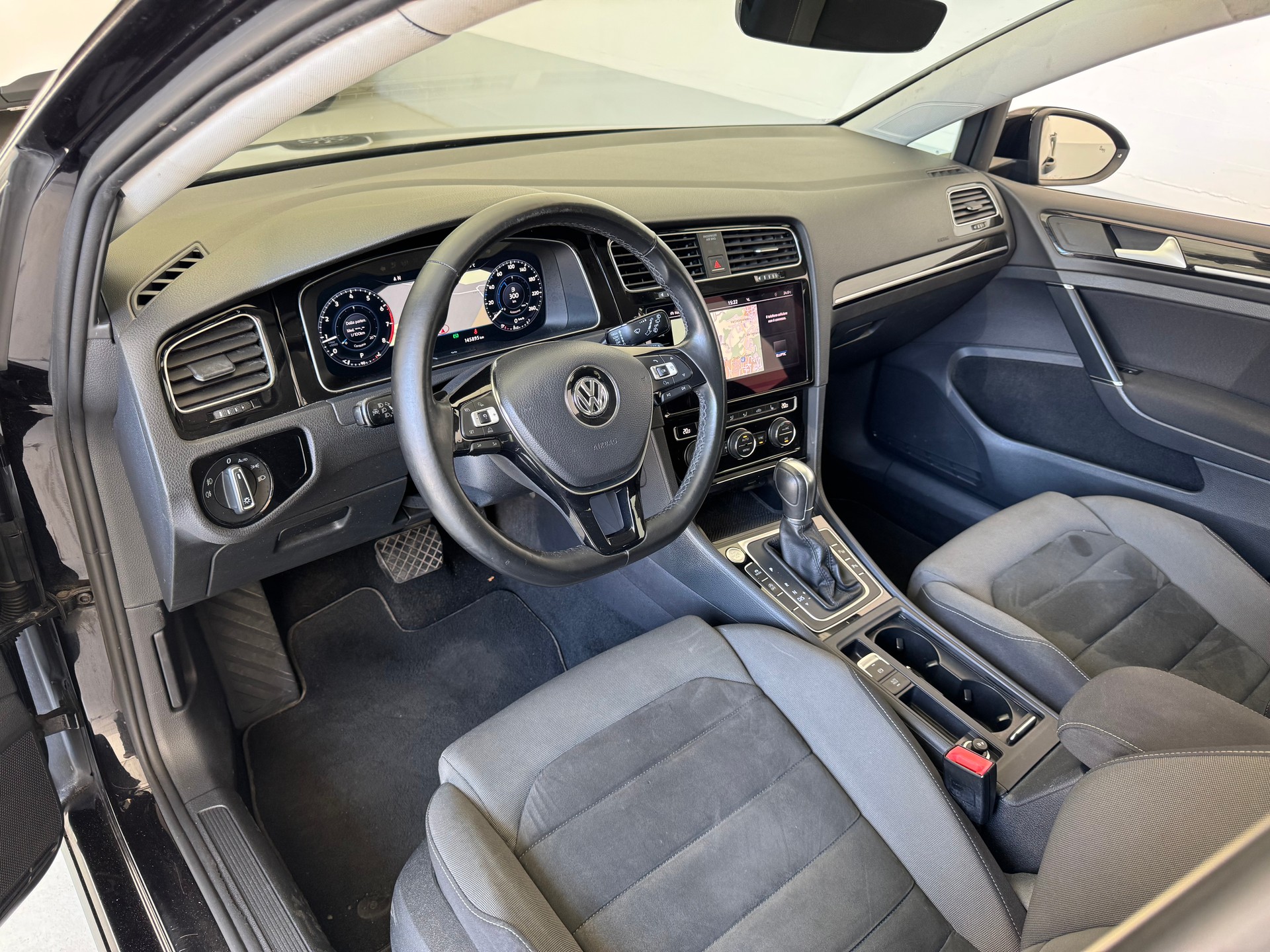 VW Golf 1.4 TSI Highline DSG-image-5