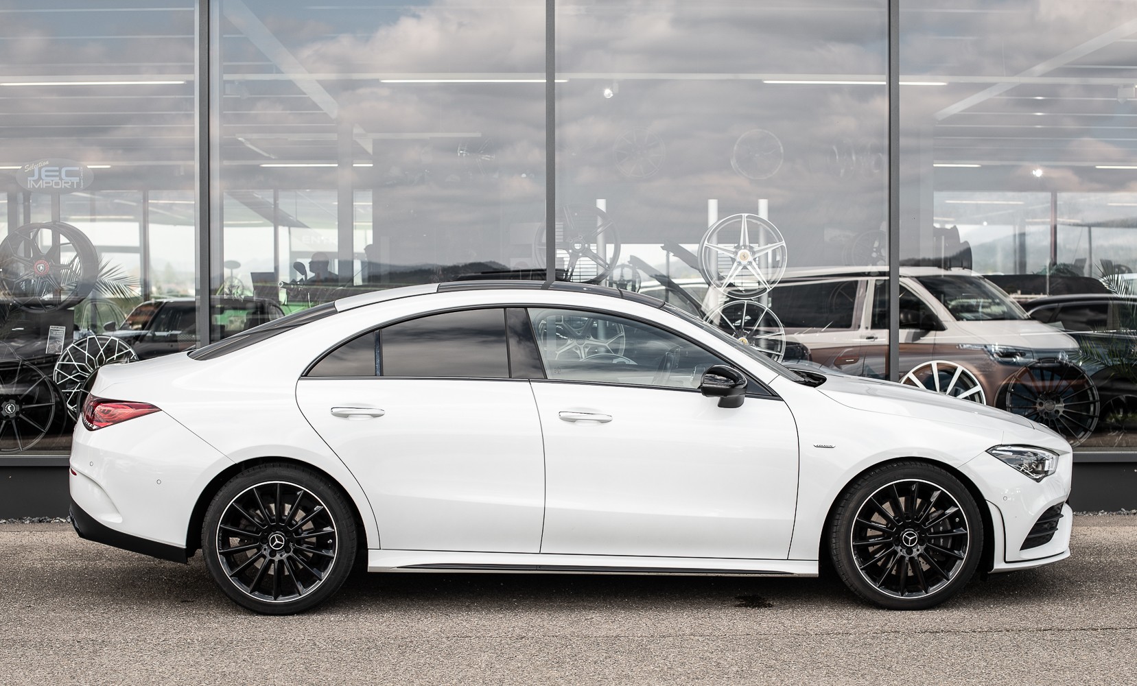 MERCEDES-BENZ CLA 250 AMG Line 4Matic-image-19