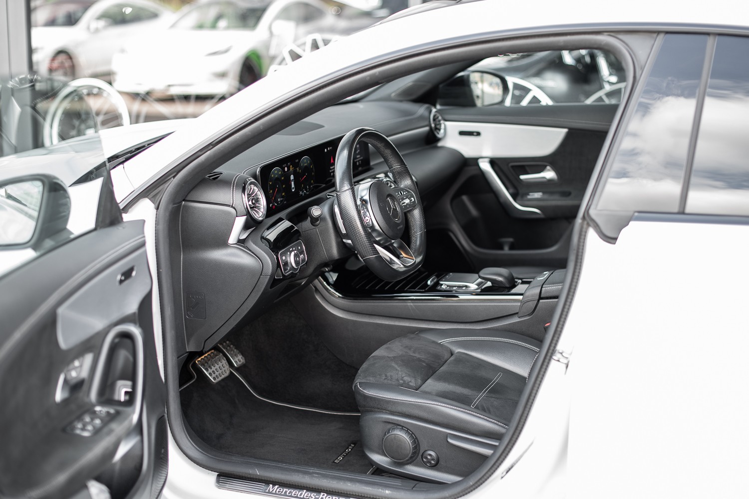 MERCEDES-BENZ CLA 250 AMG Line 4Matic-image-7