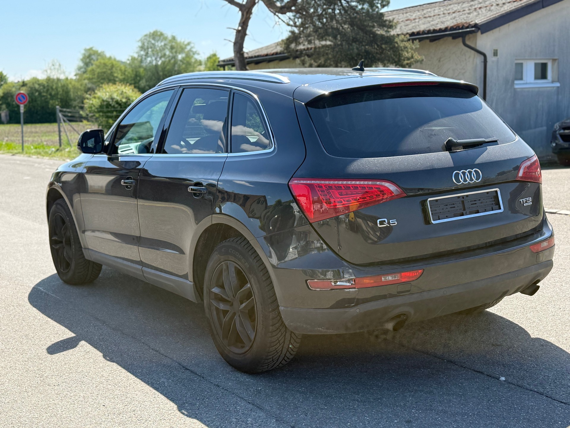 AUDI Q5 2.0 TFSI quattro-image-6