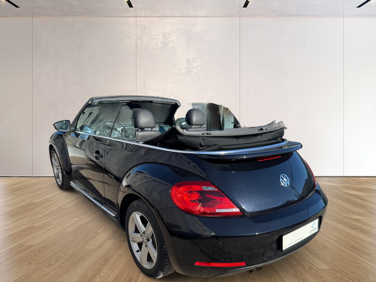 VW Beetle Cabrio 1.4 TSI Sport DSG / Einzigartige Rarität mit Top Ausstattung, hervorragendem Zustand und idealer Fahrkombination-image-6