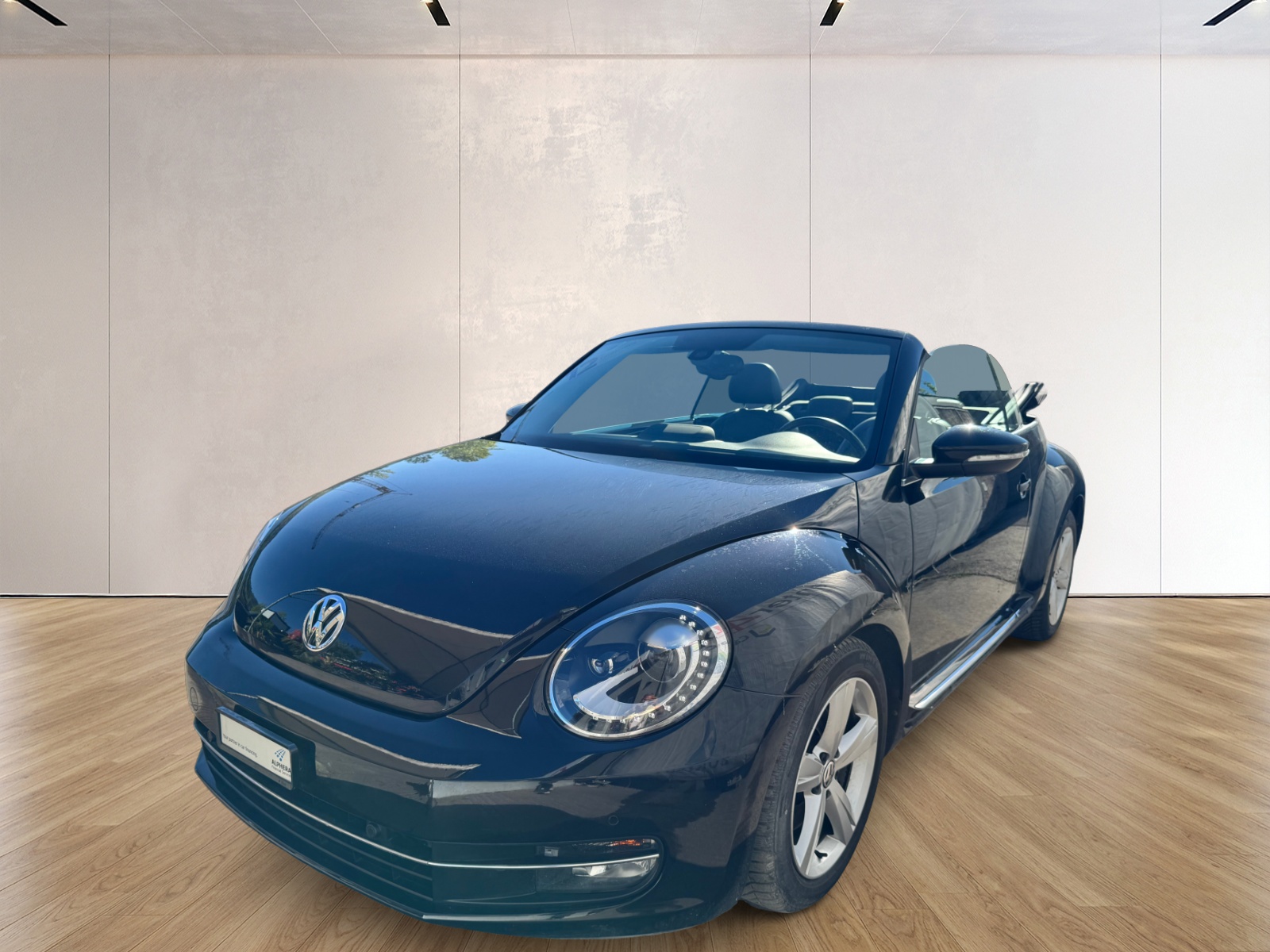 VW Beetle Cabrio 1.4 TSI Sport DSG / Einzigartige Rarität mit Top Ausstattung, hervorragendem Zustand und idealer Fahrkombination-showroom-element-3