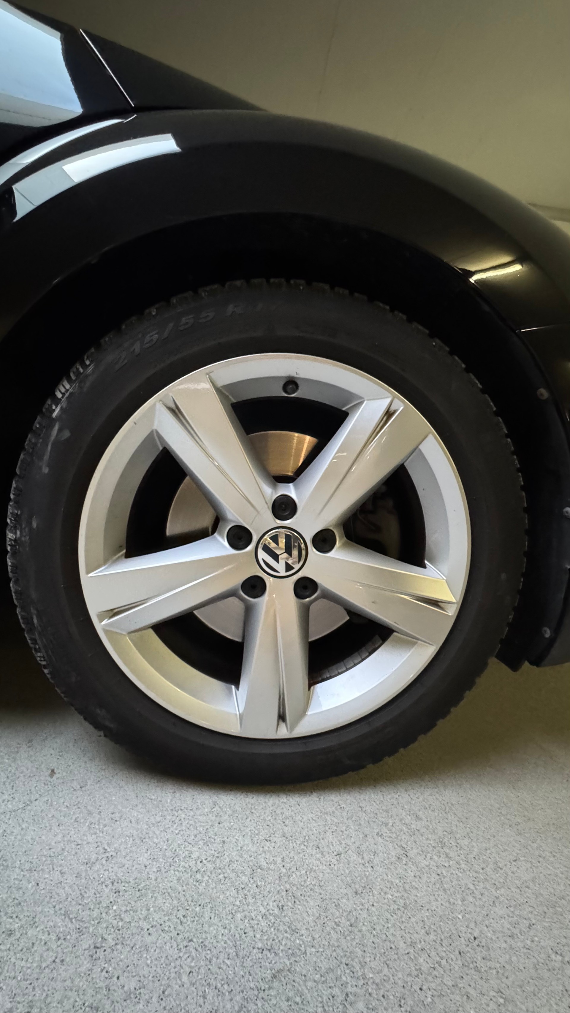VW Beetle Cabrio 1.4 TSI Sport DSG / Einzigartige Rarität mit Top Ausstattung, hervorragendem Zustand und idealer Fahrkombination-image-12