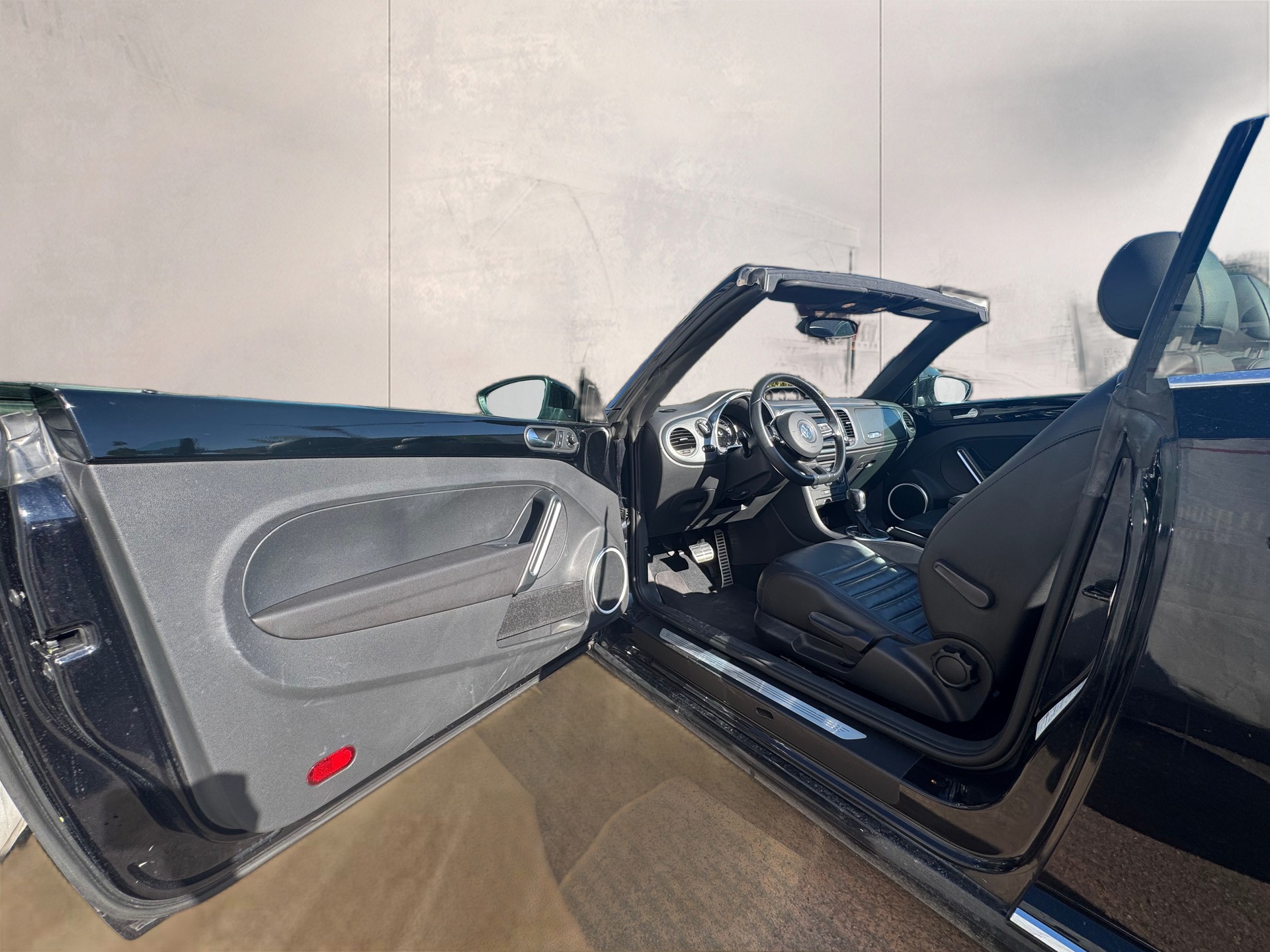 VW Beetle Cabrio 1.4 TSI Sport DSG / Einzigartige Rarität mit Top Ausstattung, hervorragendem Zustand und idealer Fahrkombination-image-8