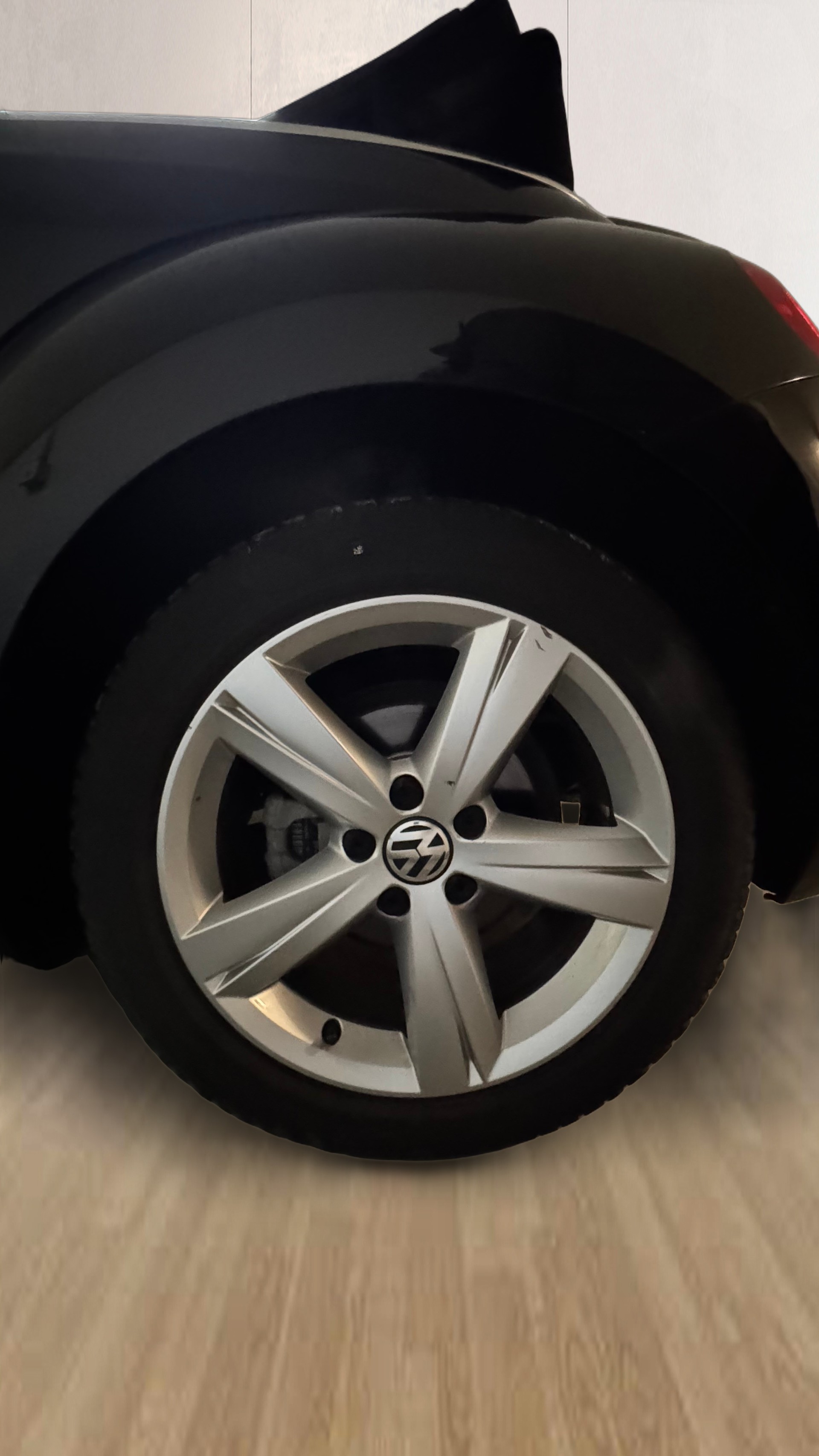VW Beetle Cabrio 1.4 TSI Sport DSG / Einzigartige Rarität mit Top Ausstattung, hervorragendem Zustand und idealer Fahrkombination-image-14
