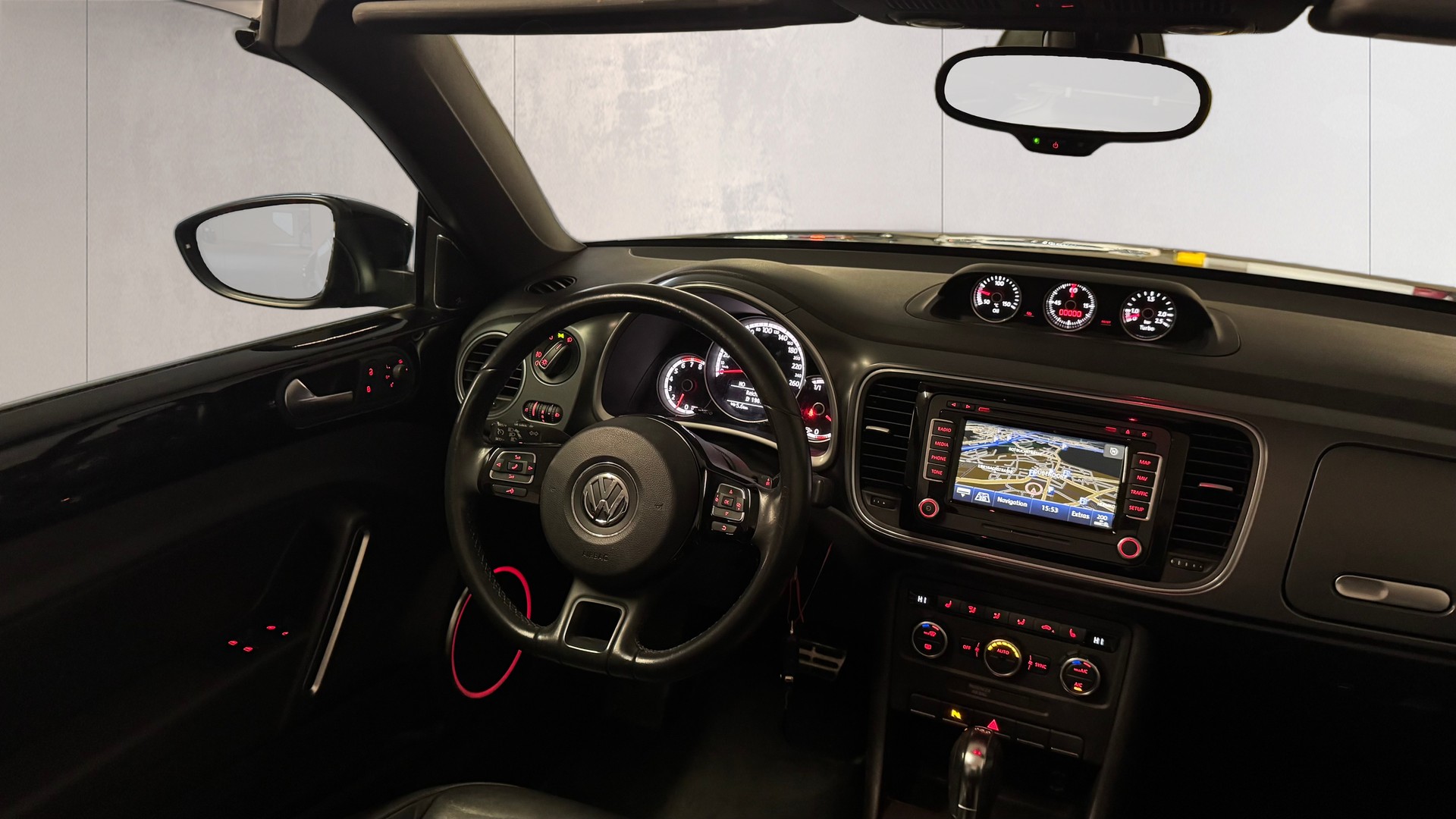VW Beetle Cabrio 1.4 TSI Sport DSG / Einzigartige Rarität mit Top Ausstattung, hervorragendem Zustand und idealer Fahrkombination-image-23