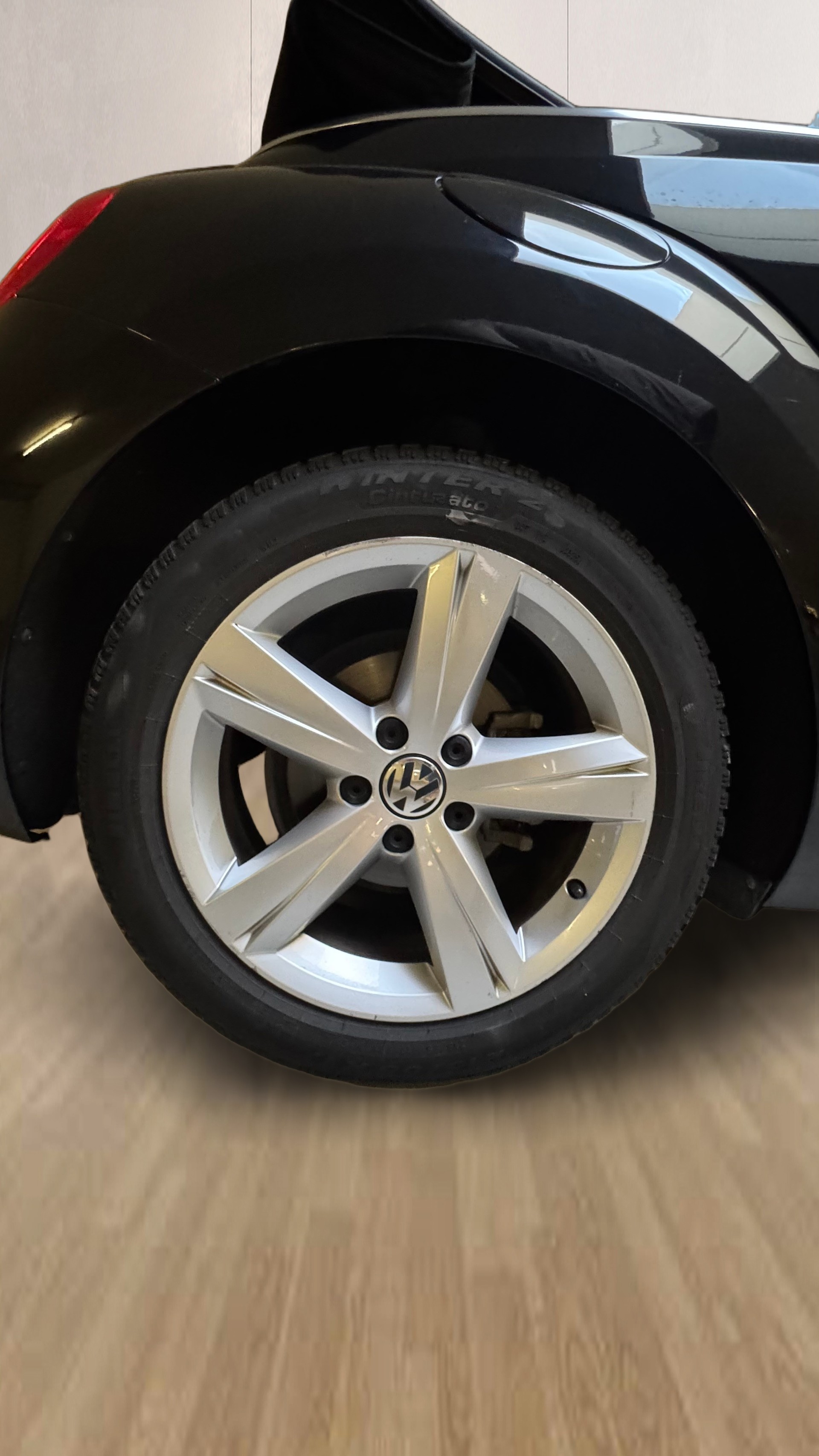 VW Beetle Cabrio 1.4 TSI Sport DSG / Einzigartige Rarität mit Top Ausstattung, hervorragendem Zustand und idealer Fahrkombination-image-13