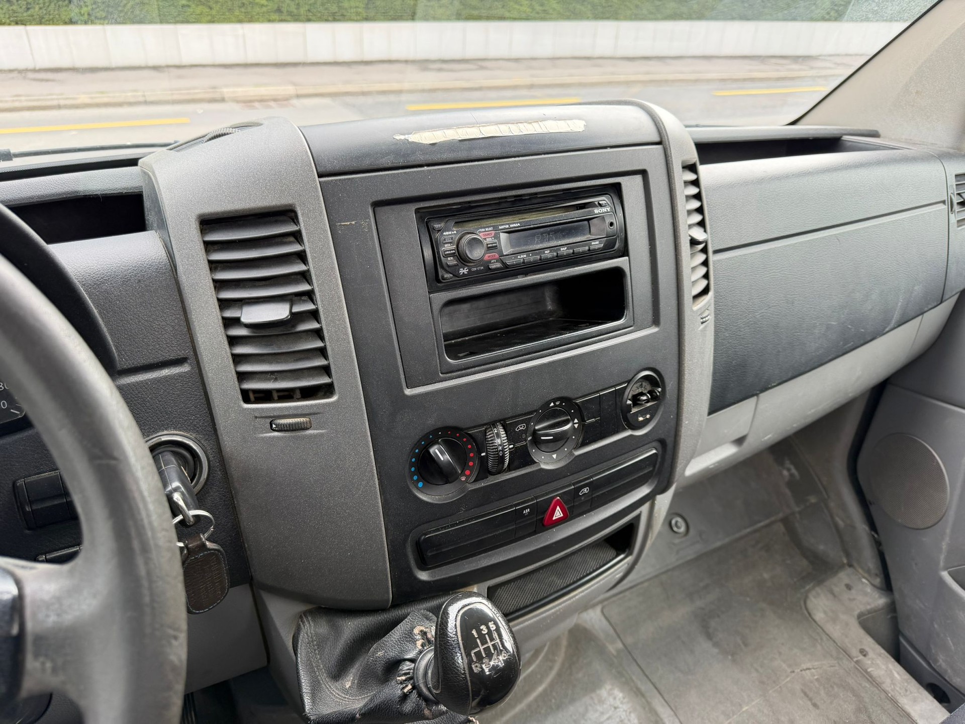 VW Crafter 35 2.5 BlueTDI 136 PS pont Basculant-image-18