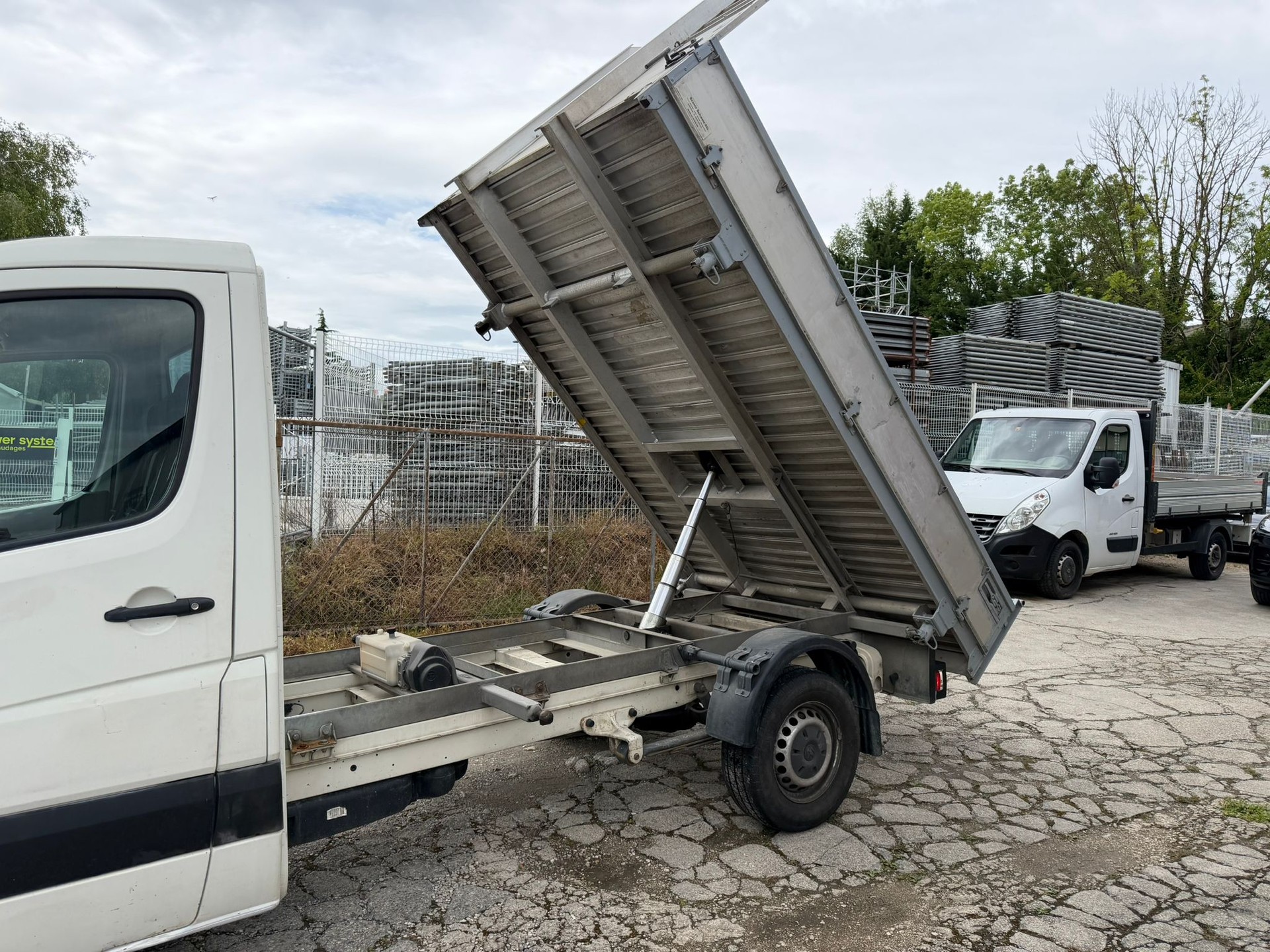 VW Crafter 35 2.5 BlueTDI 136 PS pont Basculant-image-4
