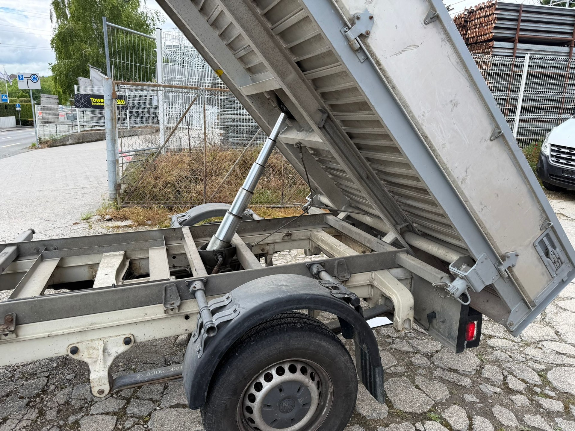 VW Crafter 35 2.5 BlueTDI 136 PS pont Basculant-image-5