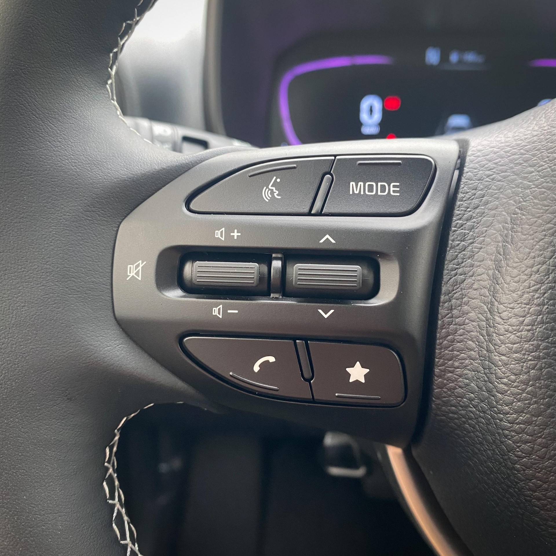 KIA Picanto 1.0 GDi First Edition-image-5