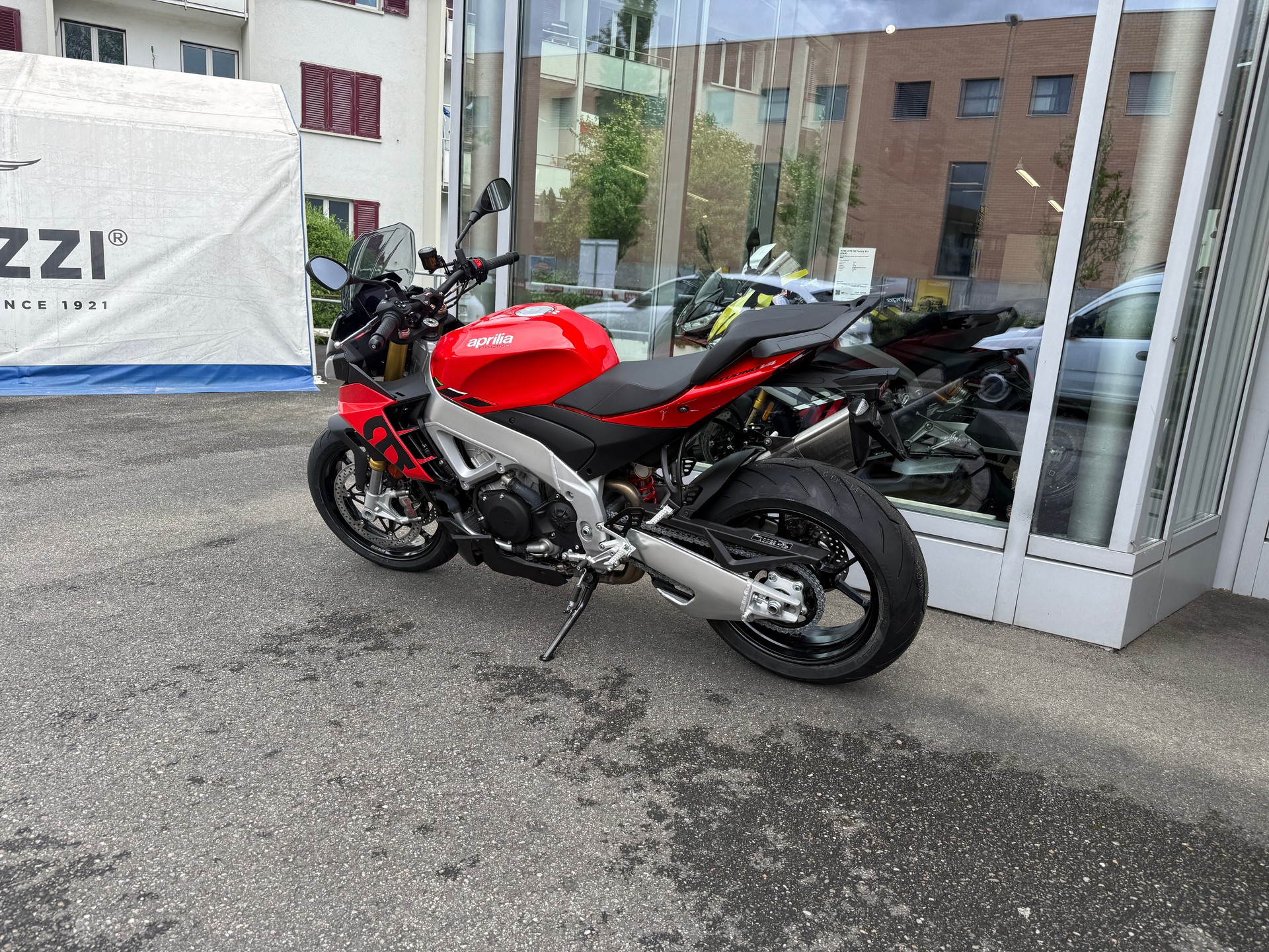 APRILIA Tuono V4 1100-image-8