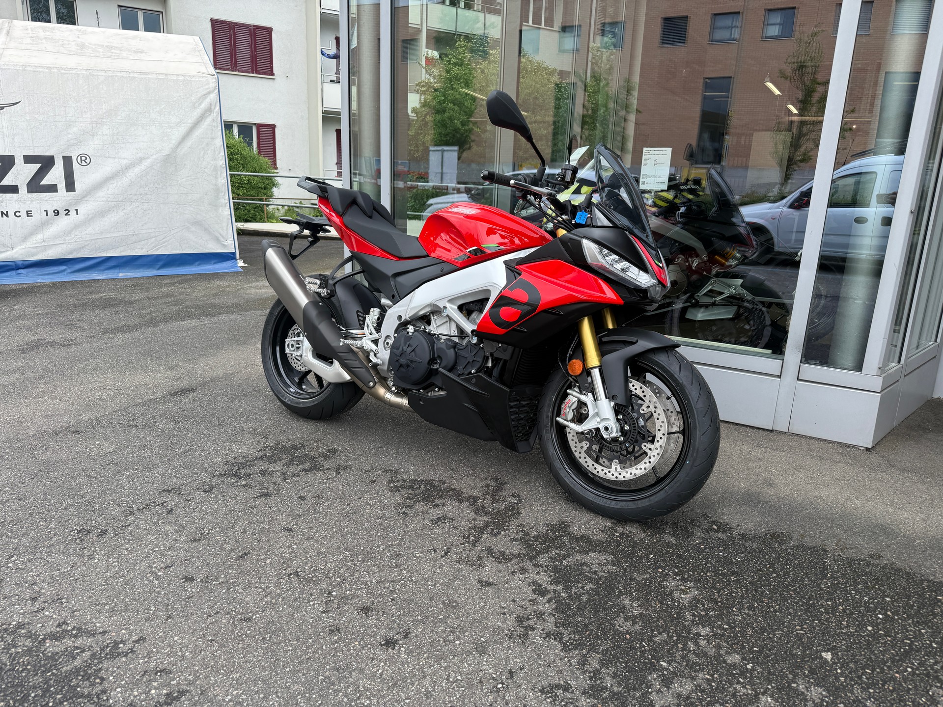APRILIA Tuono V4 1100-image-0