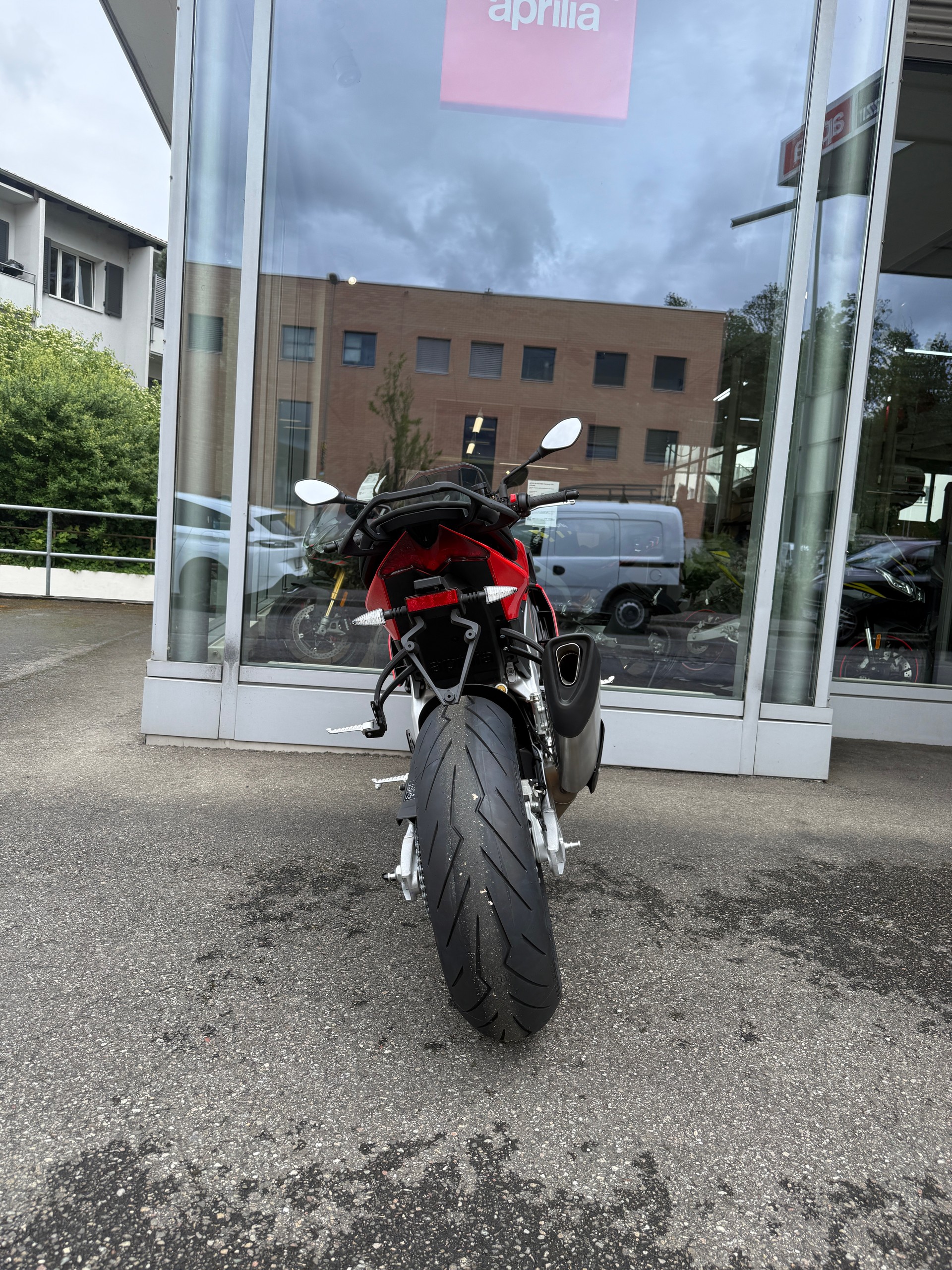 APRILIA Tuono V4 1100-image-10