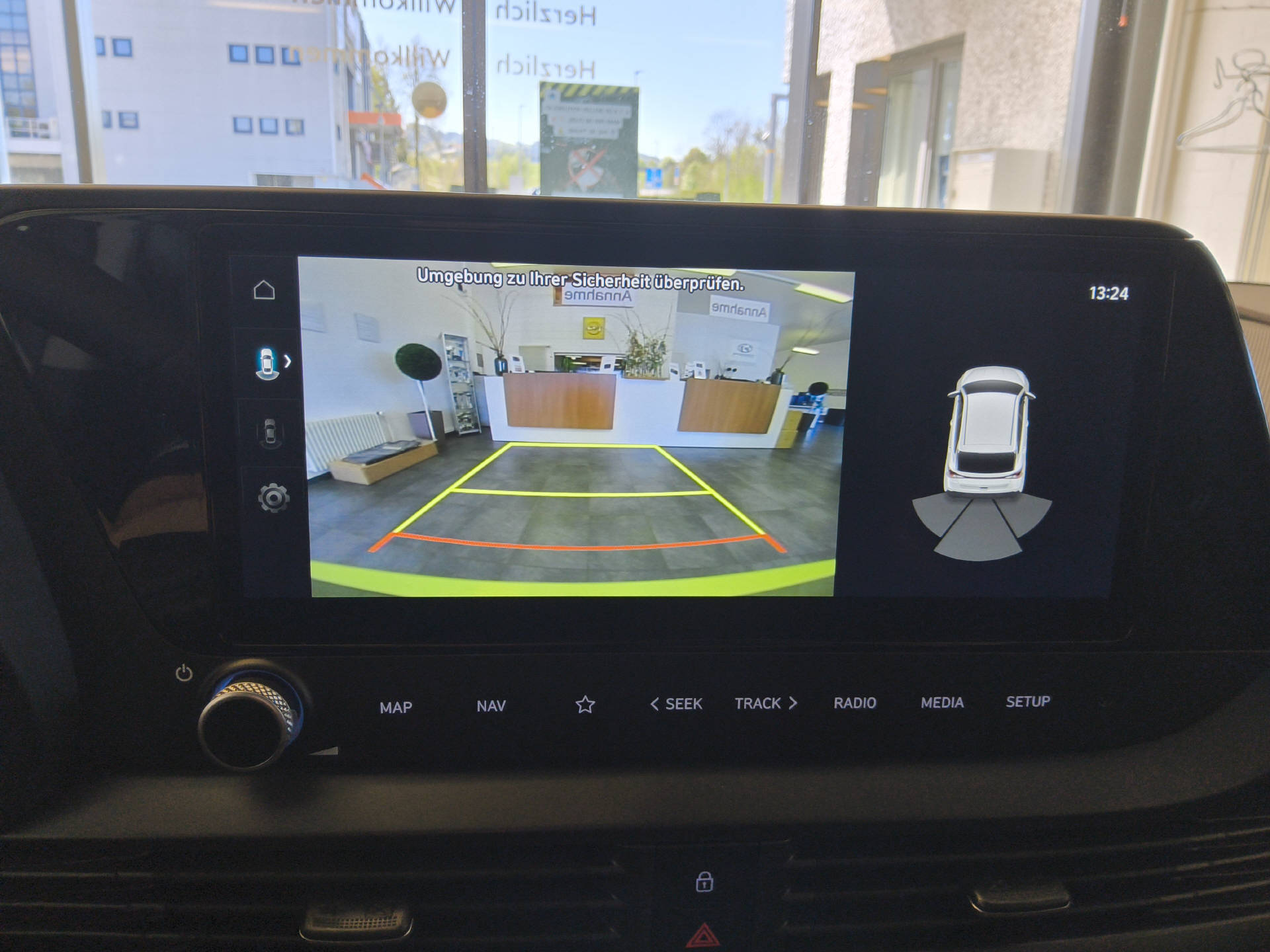 HYUNDAI i20 1.0 T-GDi Amplia-image-13