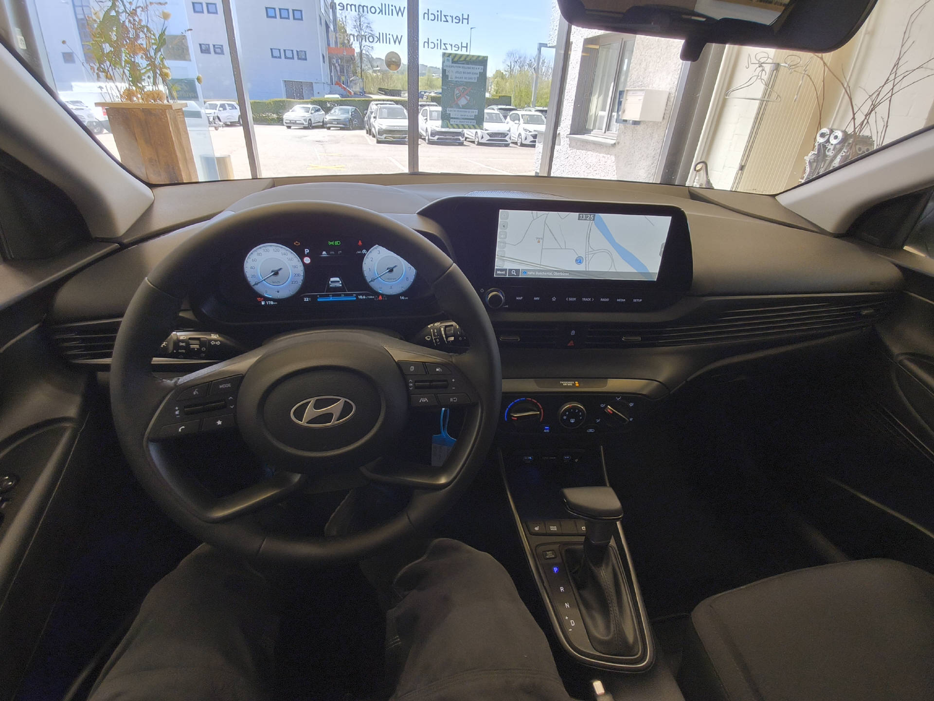 HYUNDAI i20 1.0 T-GDi Amplia-image-15