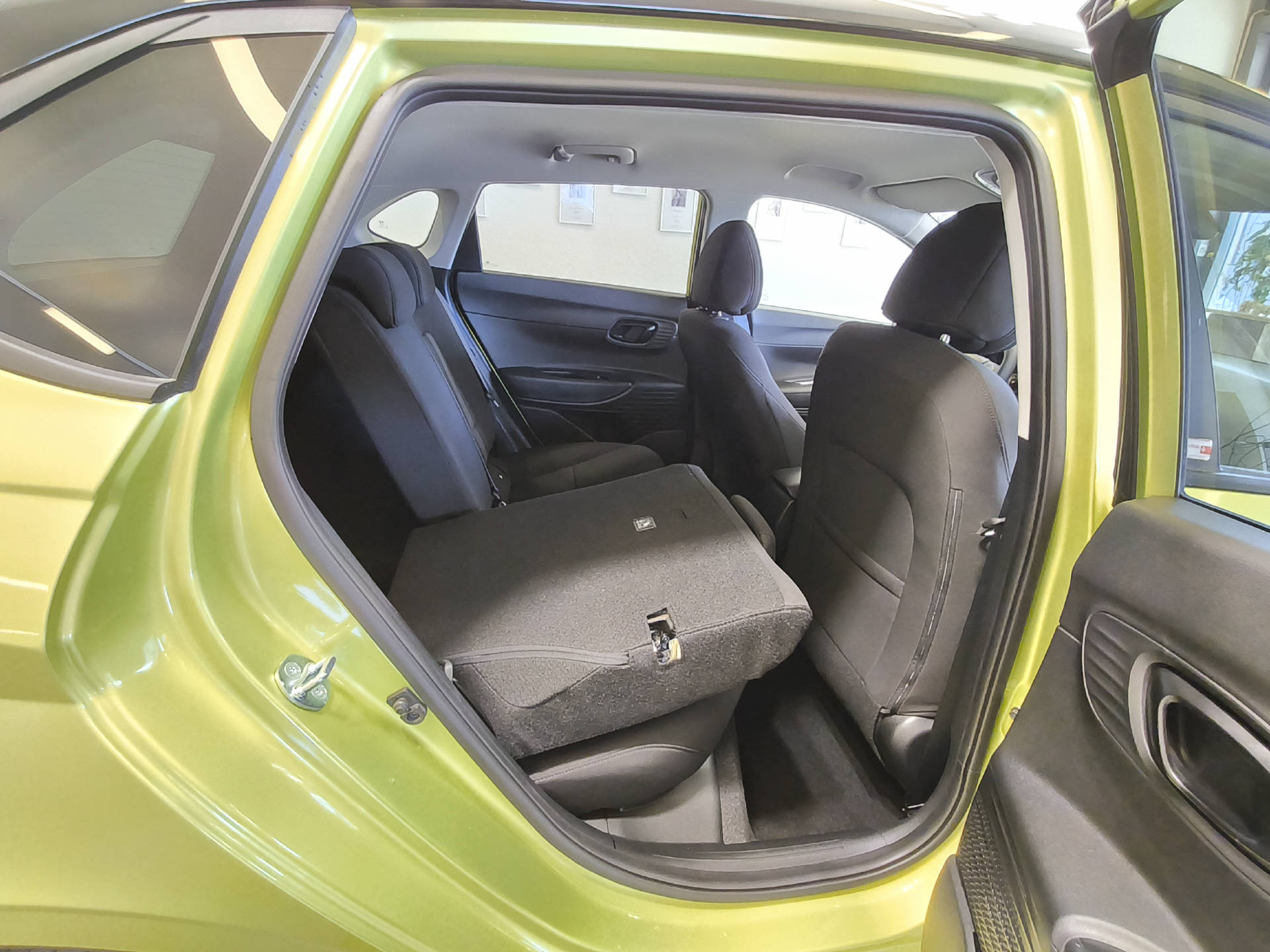 HYUNDAI i20 1.0 T-GDi Amplia-image-9