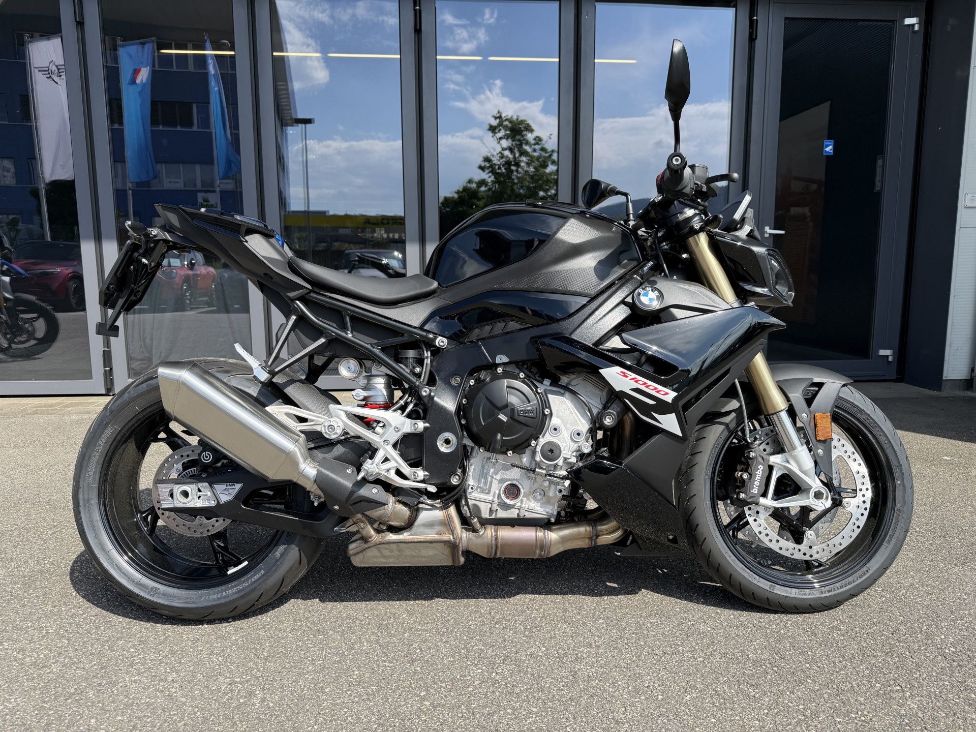 BMW S 1000 R-image-1